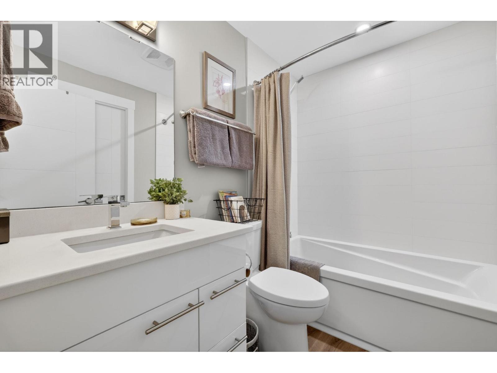 #108 1883 WATER STREET - 28