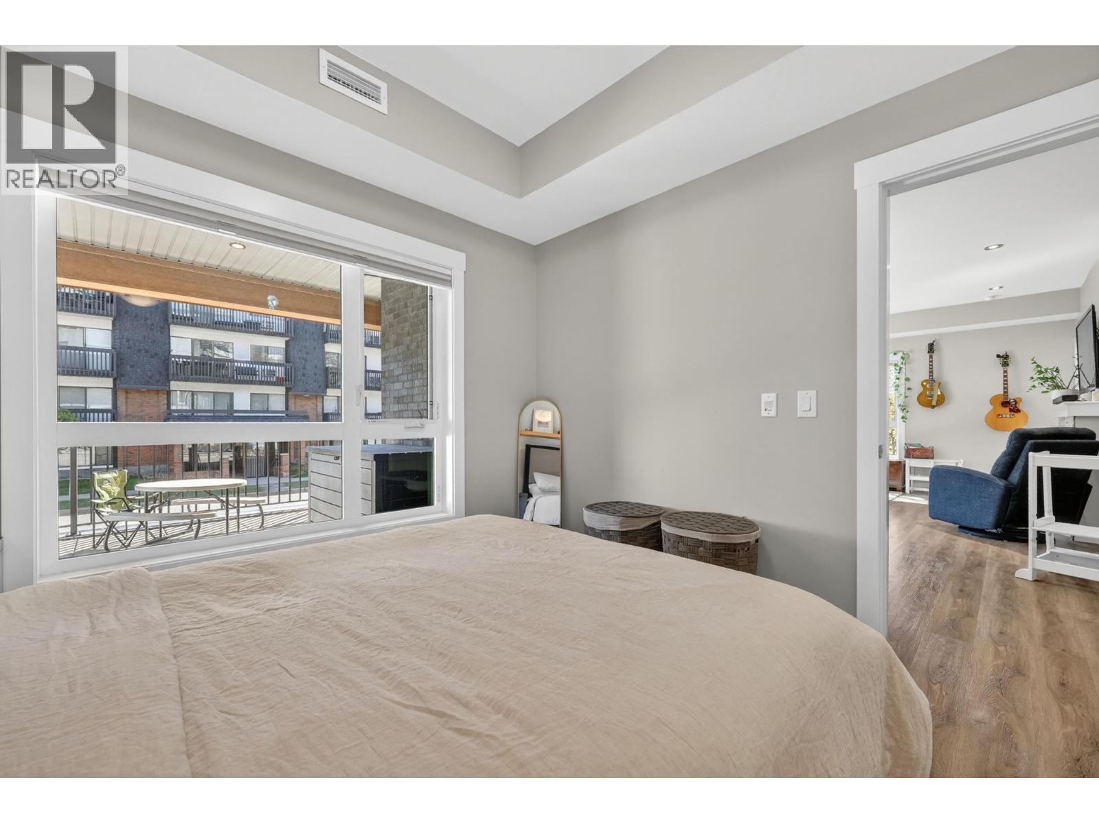 #108 1883 WATER STREET - 16