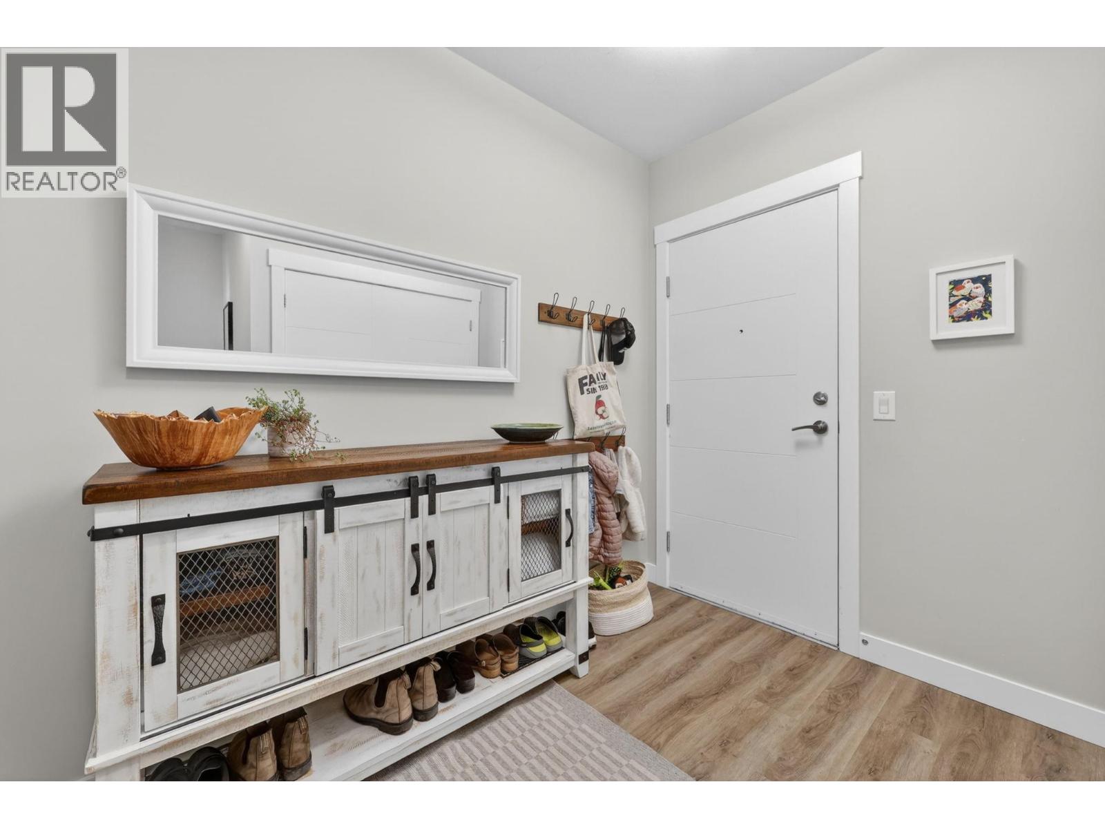 #108 1883 WATER STREET - 36