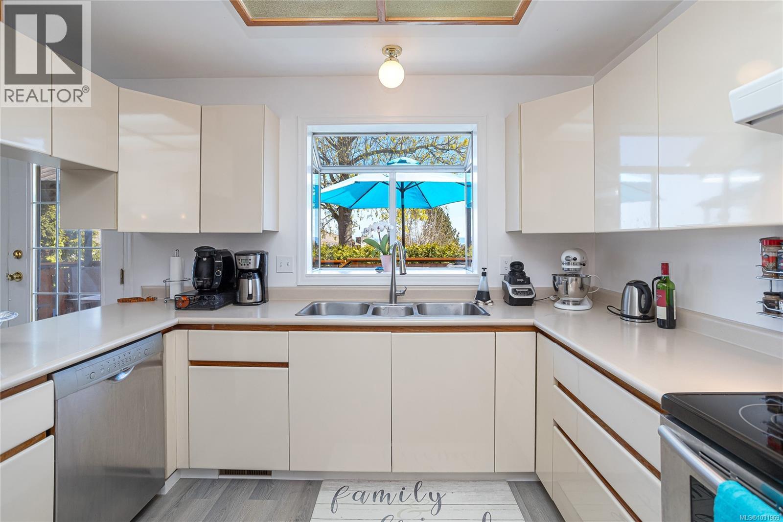 6435 LOGANBERRY PL - 10