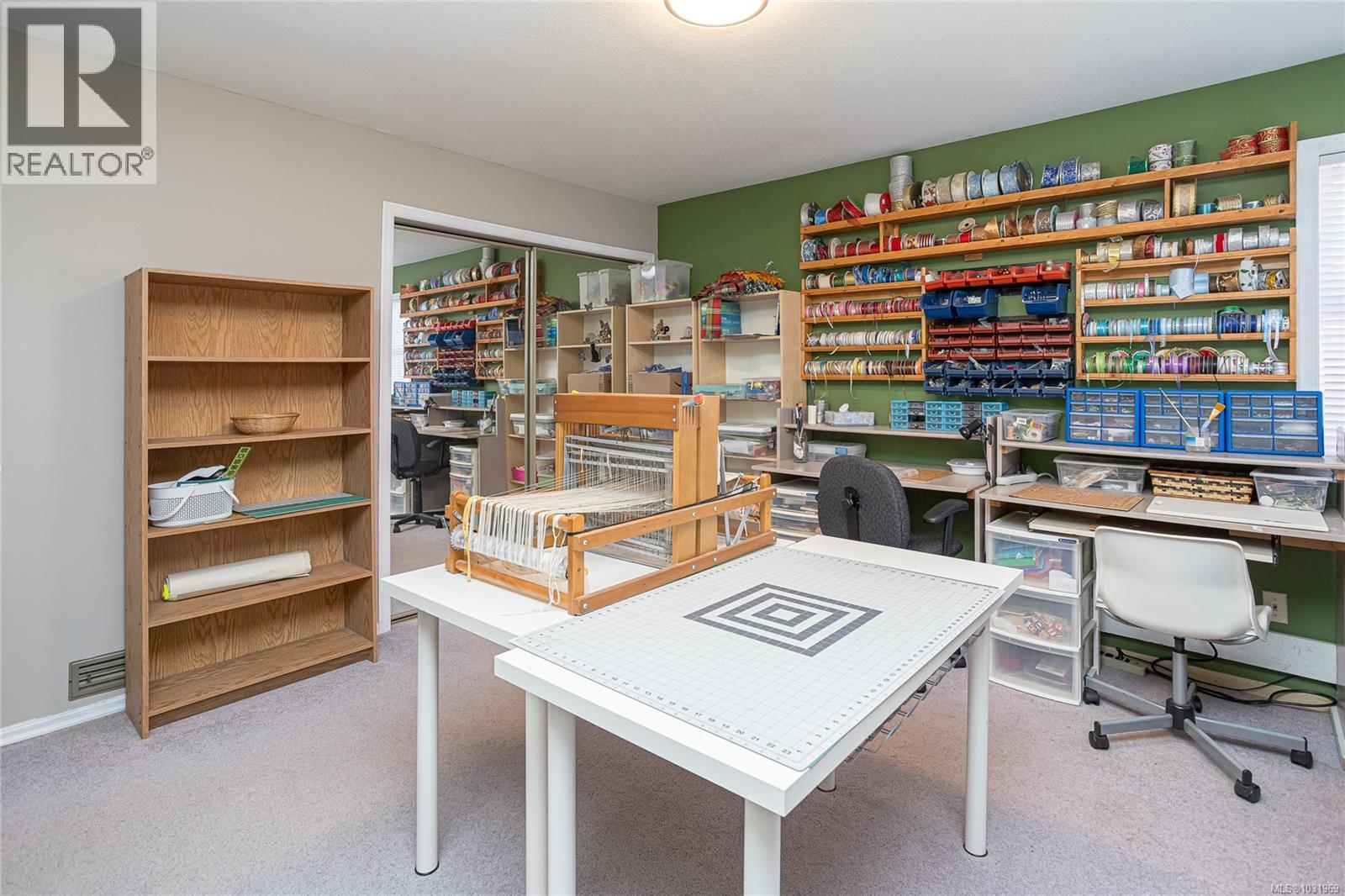 6435 LOGANBERRY PL - 25