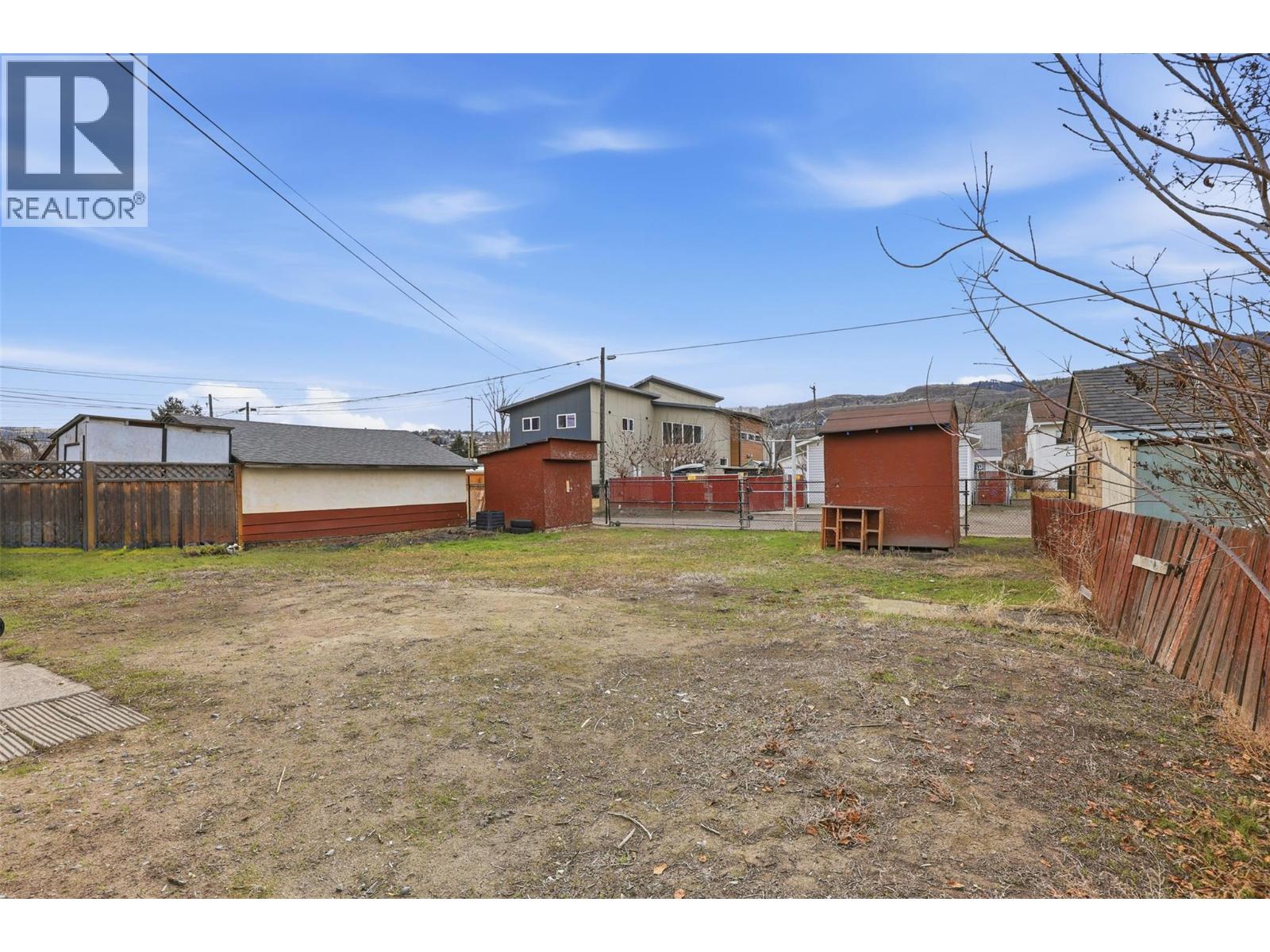 421/423 Alexander Avenue — photo 24
