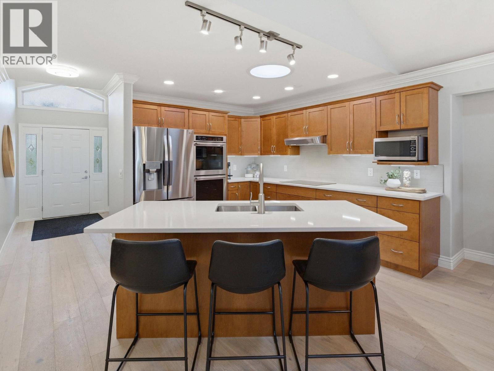 #8 2100 BOUCHERIE ROAD - 2