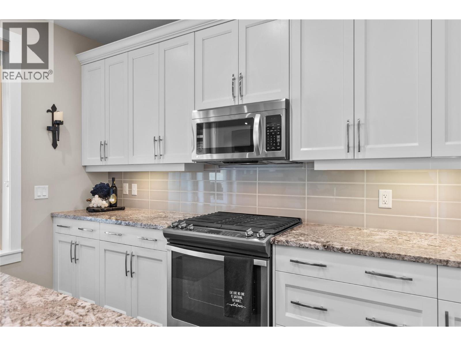 4000 Redstone Crescent Unit# 221, Peachland