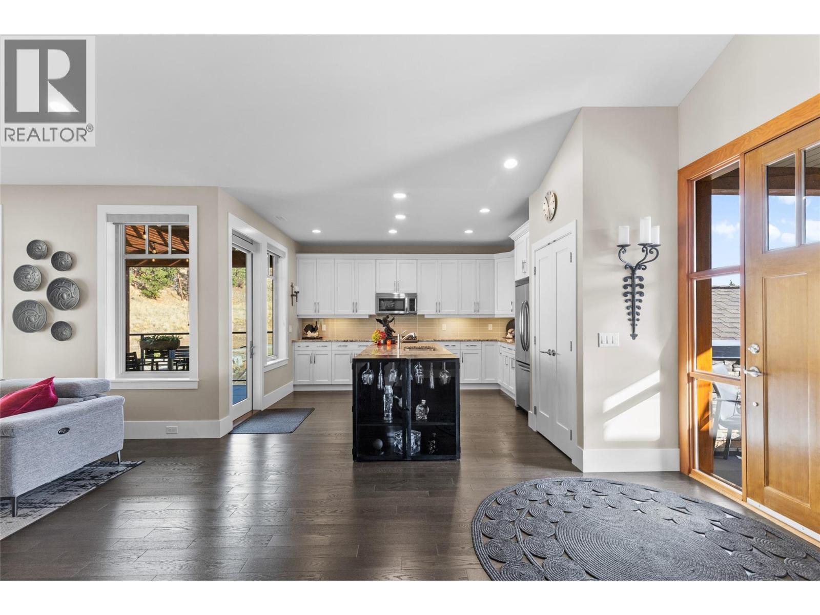 4000 Redstone Crescent Unit# 221, Peachland