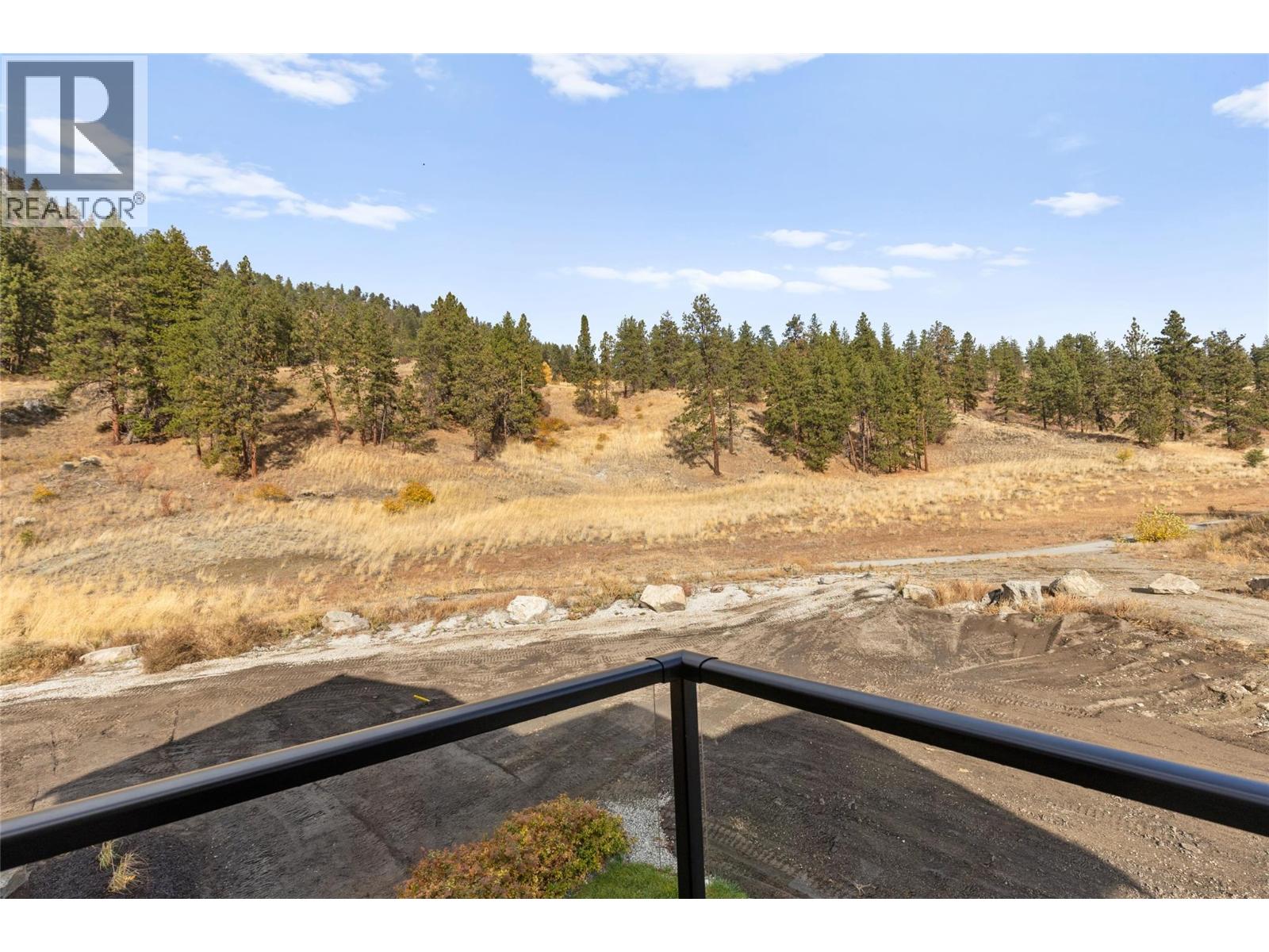 4000 Redstone Crescent Unit# 221, Peachland