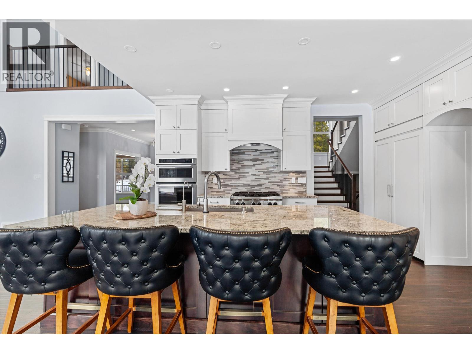 10888 LOLLAND CRESCENT - 10