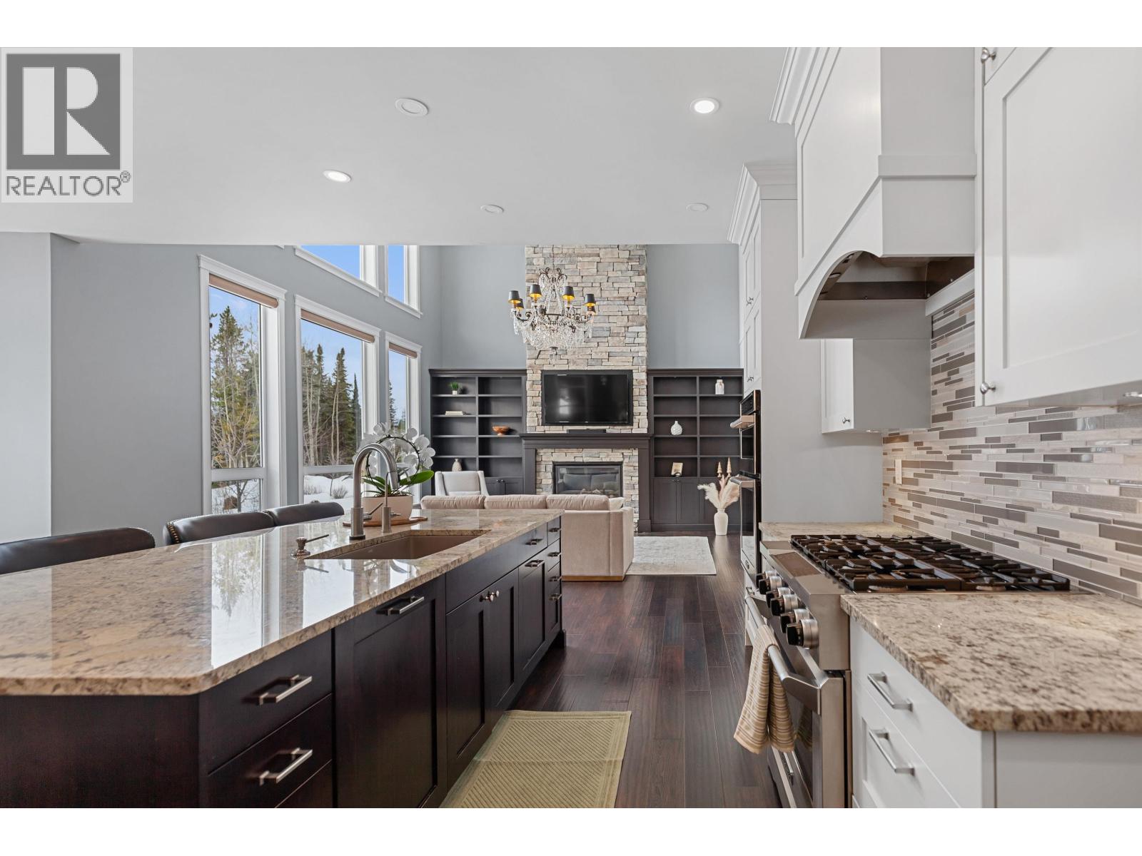 10888 LOLLAND CRESCENT - 7