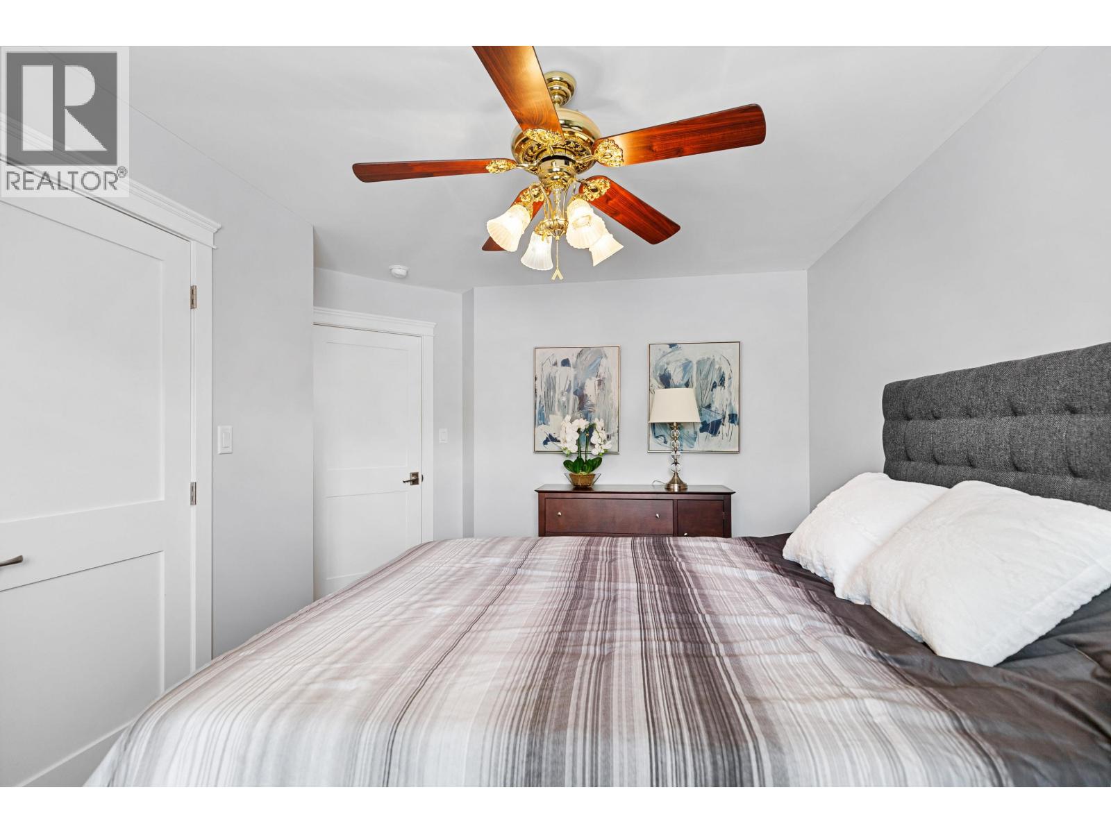 10888 LOLLAND CRESCENT - 29