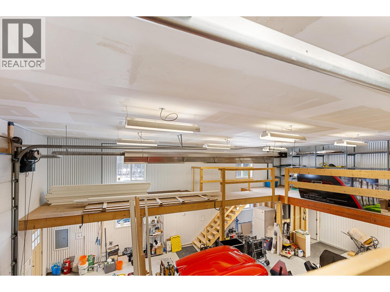 10888 LOLLAND CRESCENT - 33