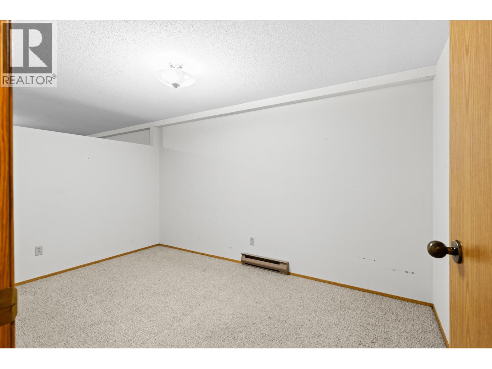 #129 1765 LECKIE ROAD - 32