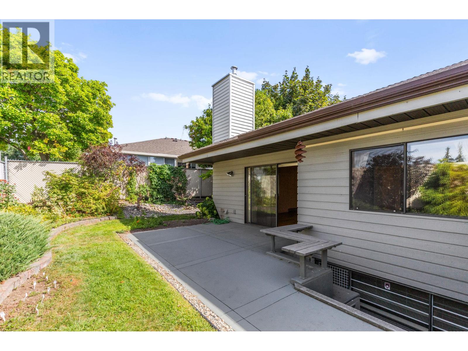 #129 1765 LECKIE ROAD - 26