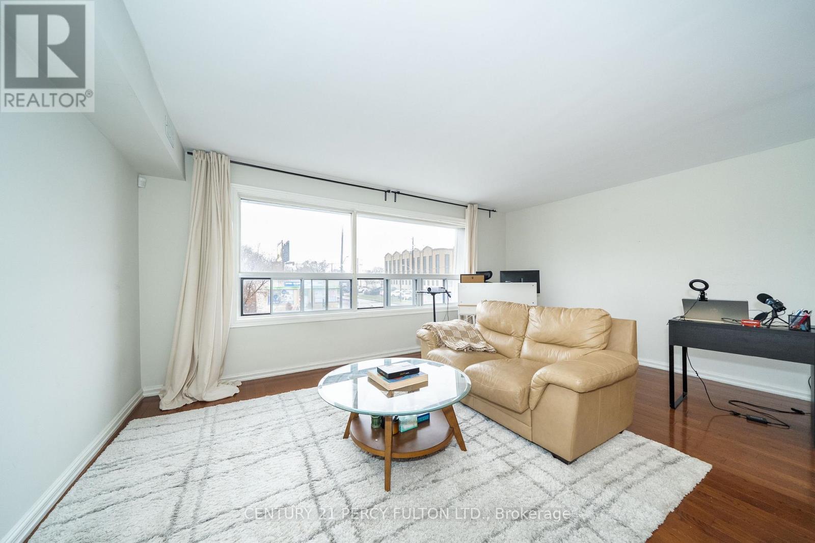 744-746 WILSON AVENUE - 5