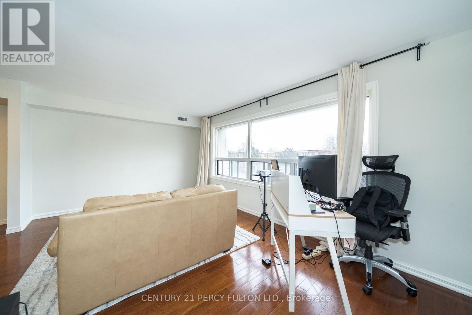744-746 WILSON AVENUE - 7