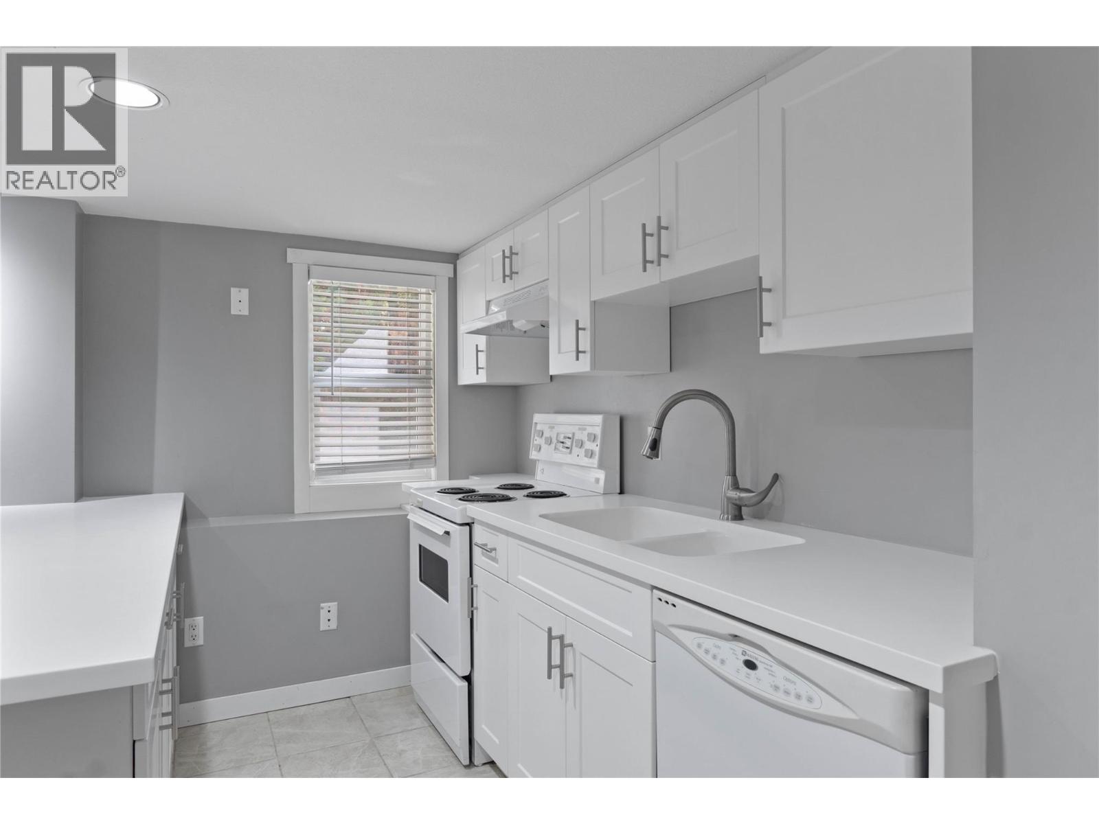 795 NICOLA STREET - 18