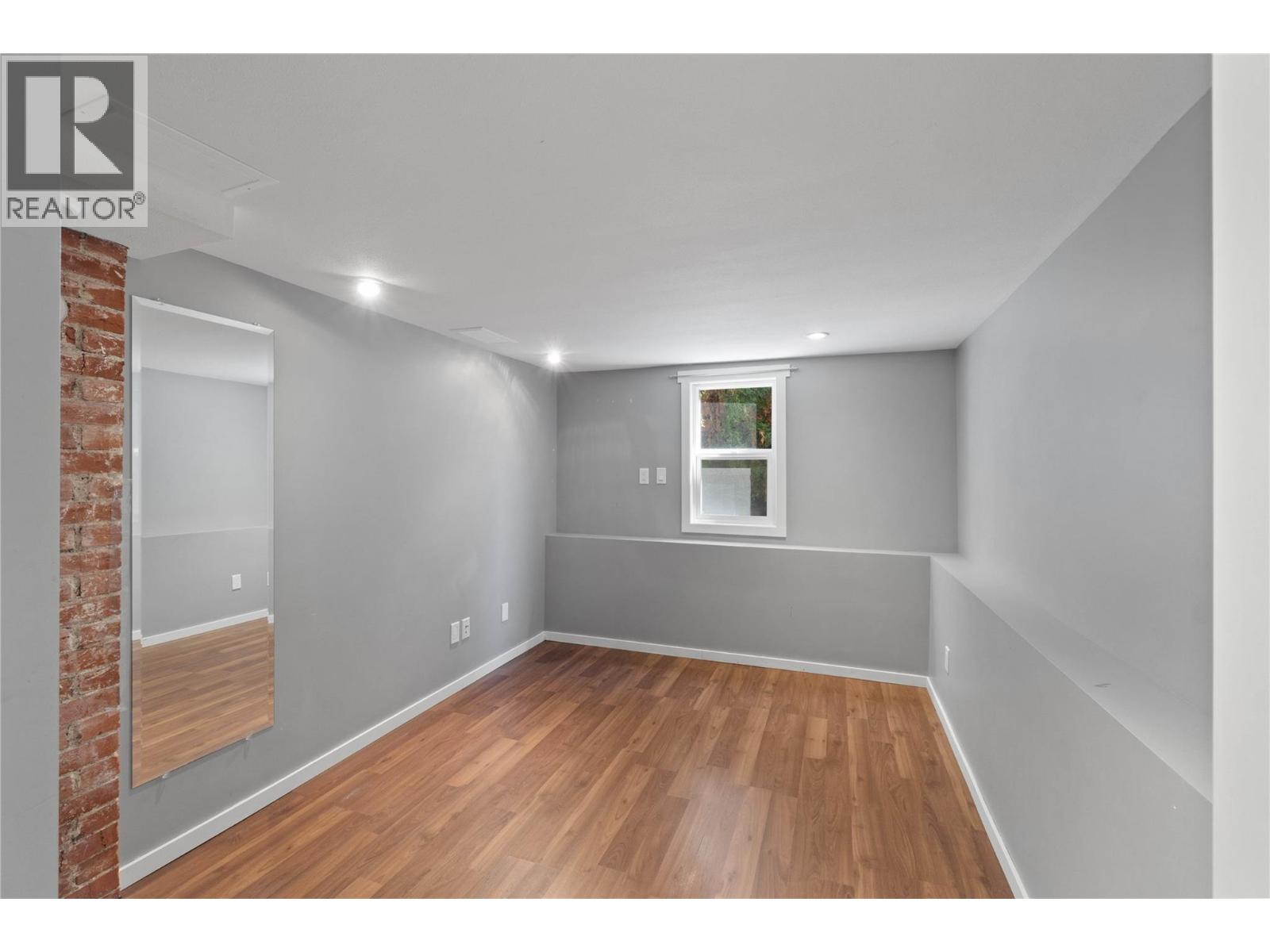 795 NICOLA STREET - 20