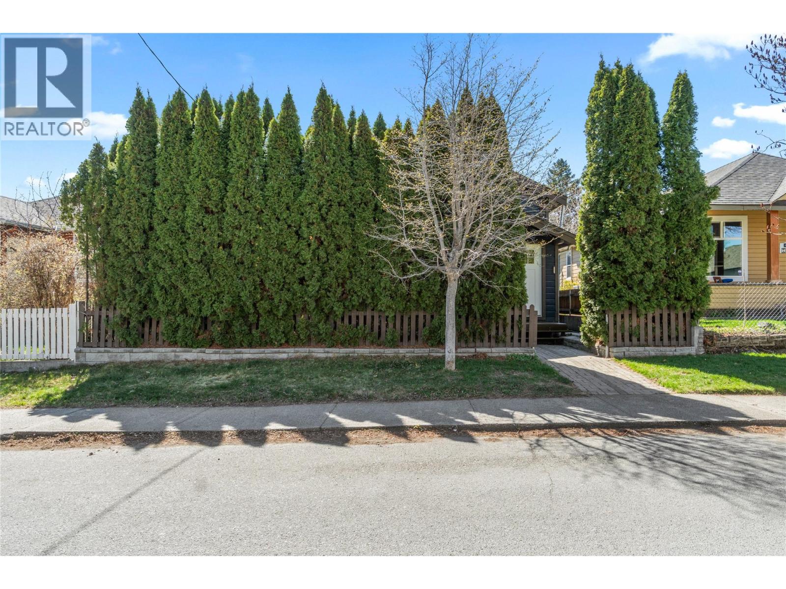 795 NICOLA STREET - 40