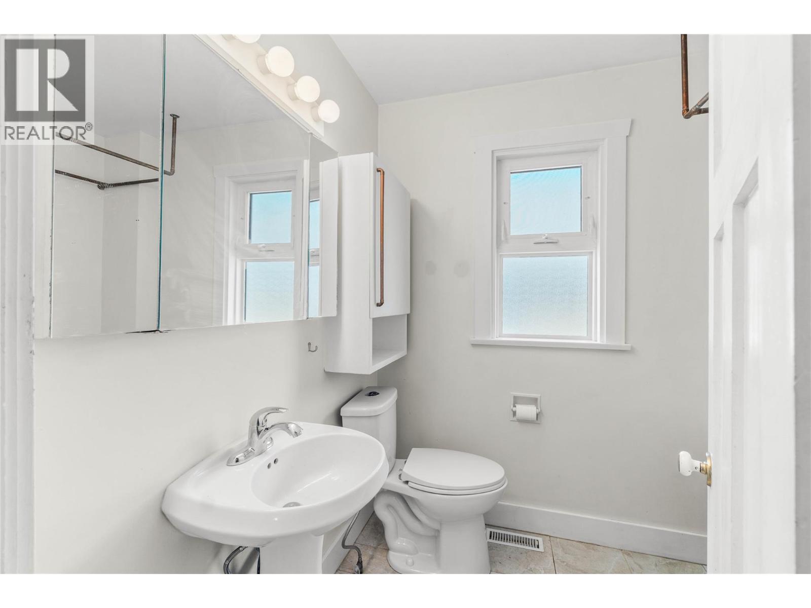 795 NICOLA STREET - 25