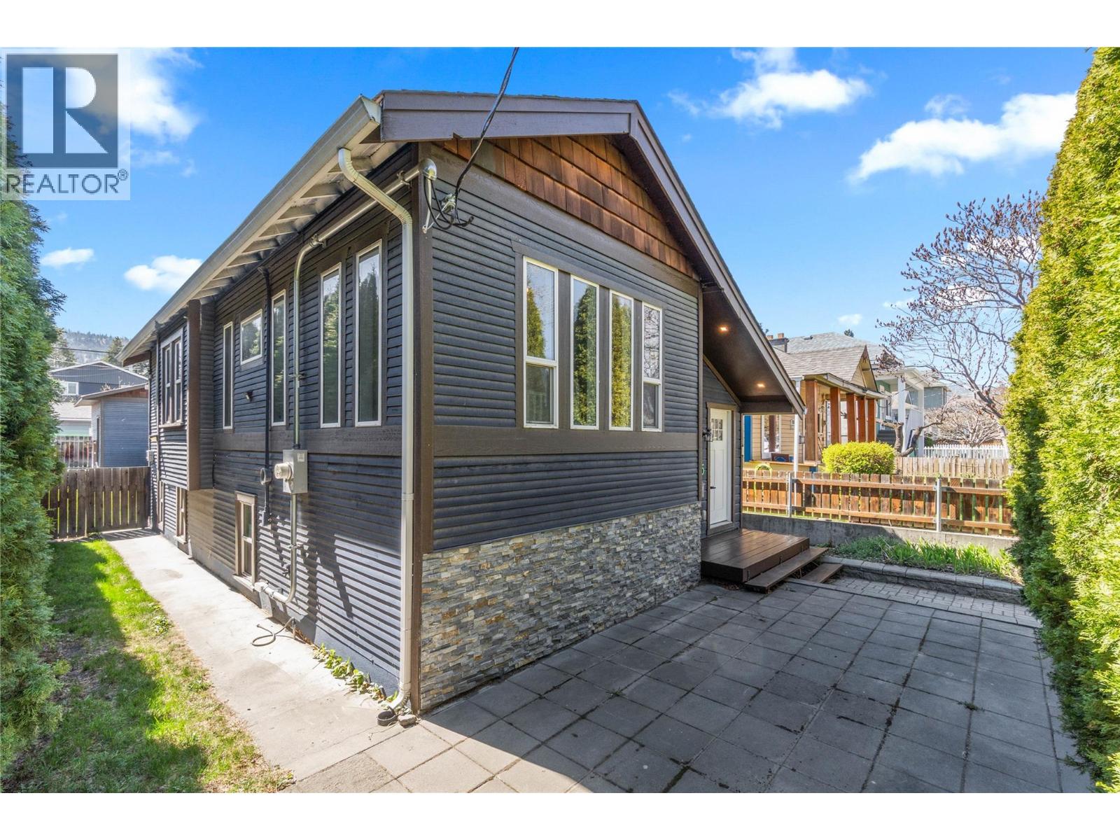 795 NICOLA STREET - 6