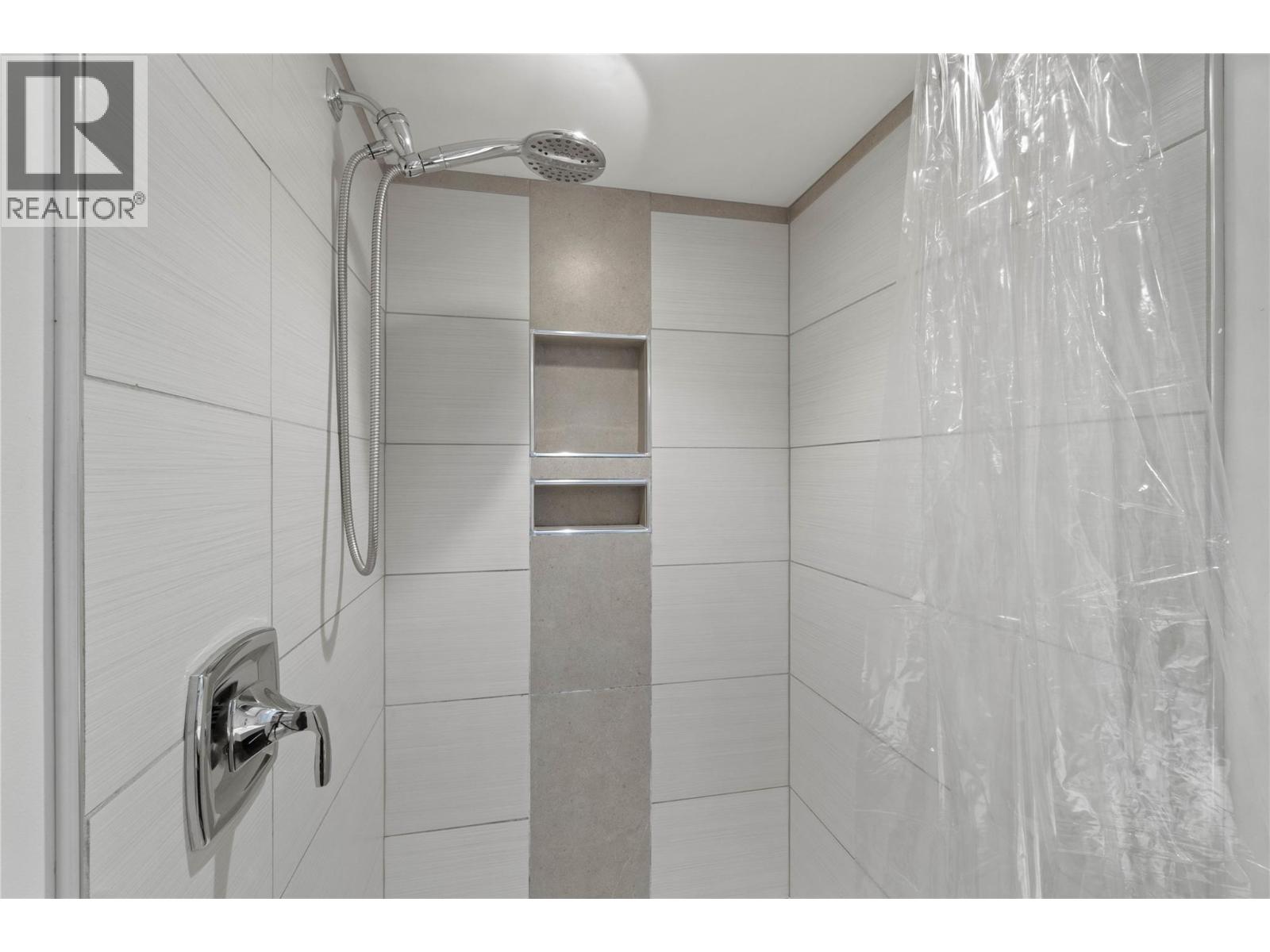 795 NICOLA STREET - 16