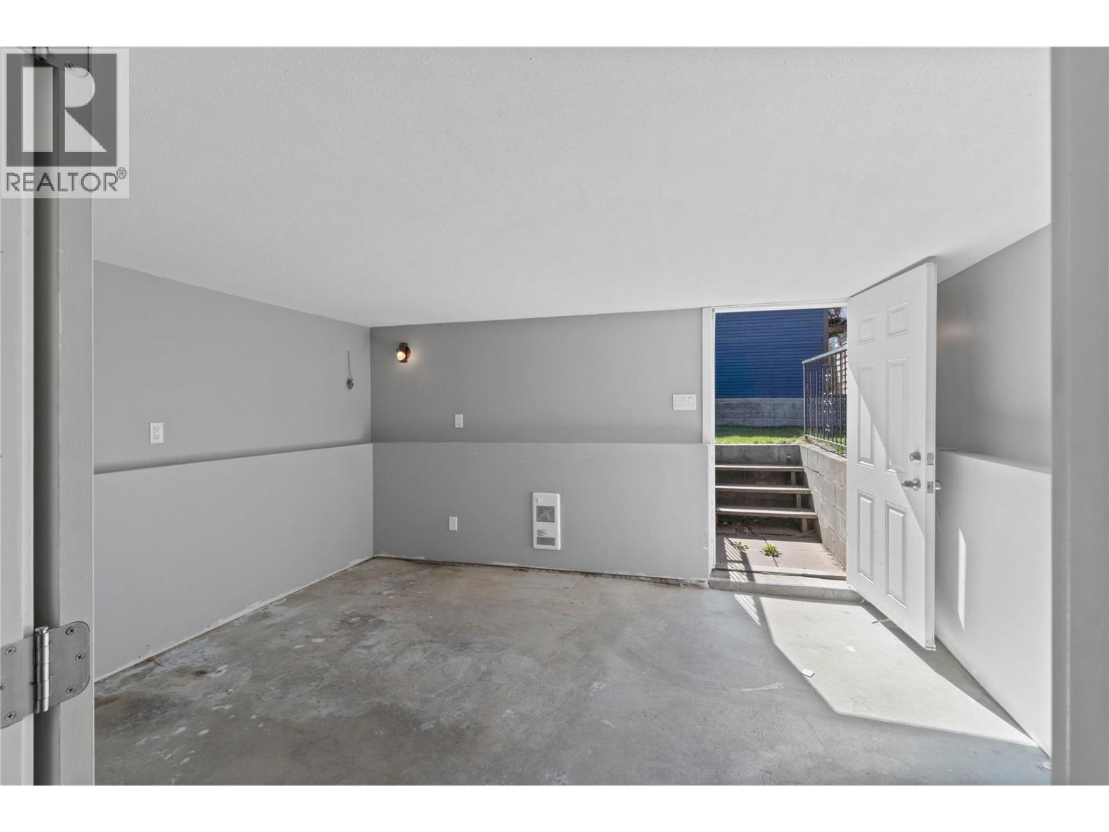 795 NICOLA STREET - 31