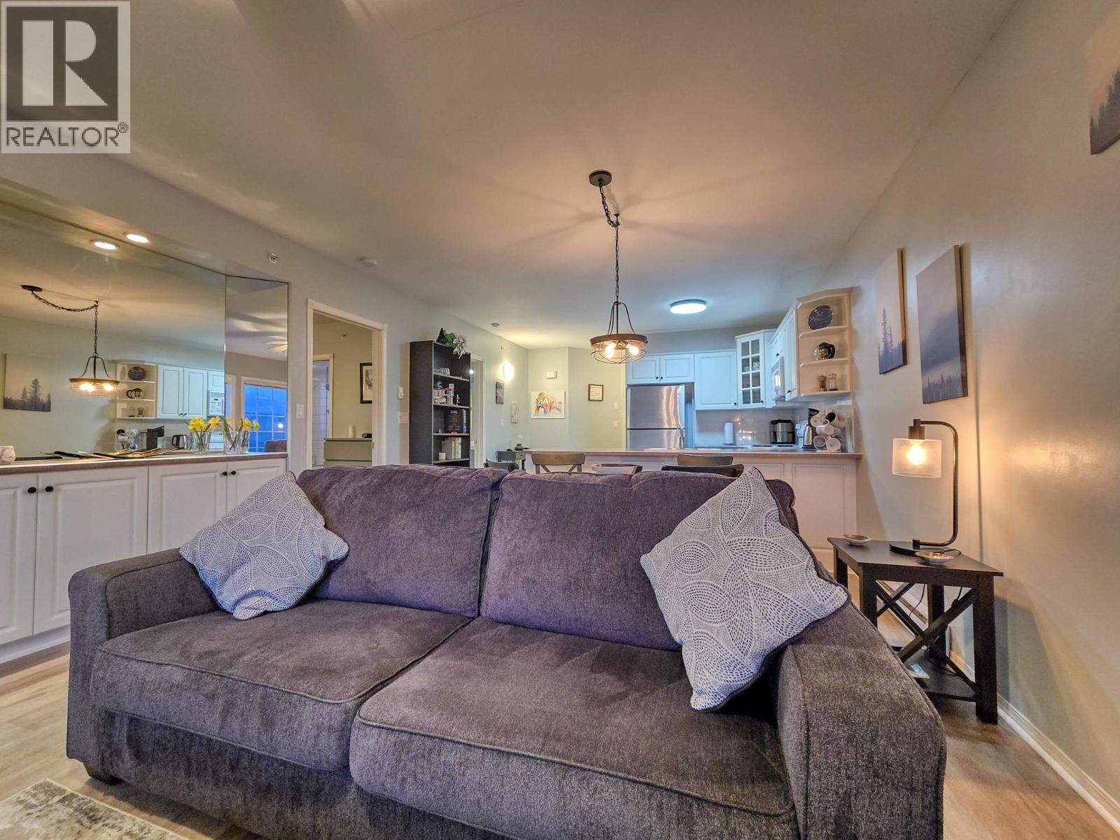 #5012A 5052 RIVERVIEW ROAD - 24