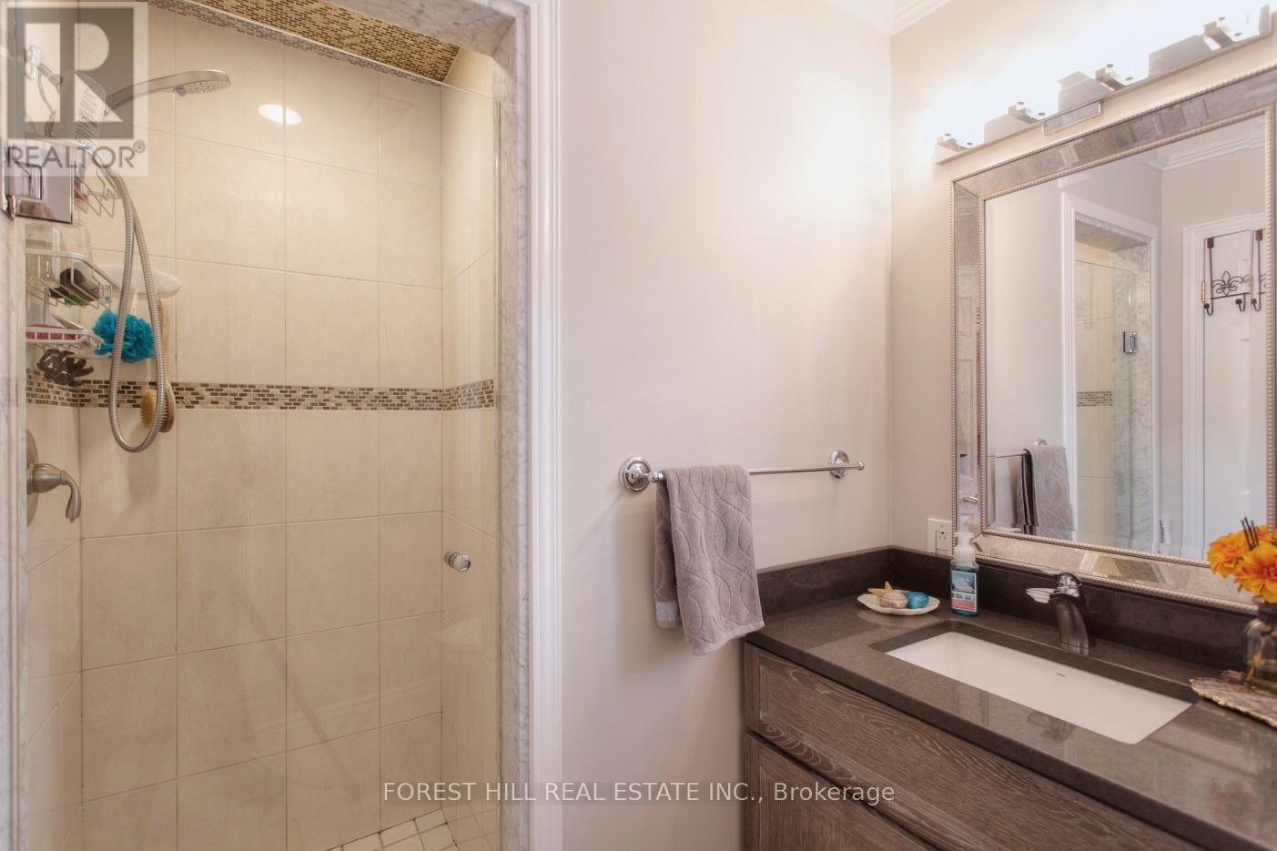 136 HOLLYWOOD AVENUE — photo 23