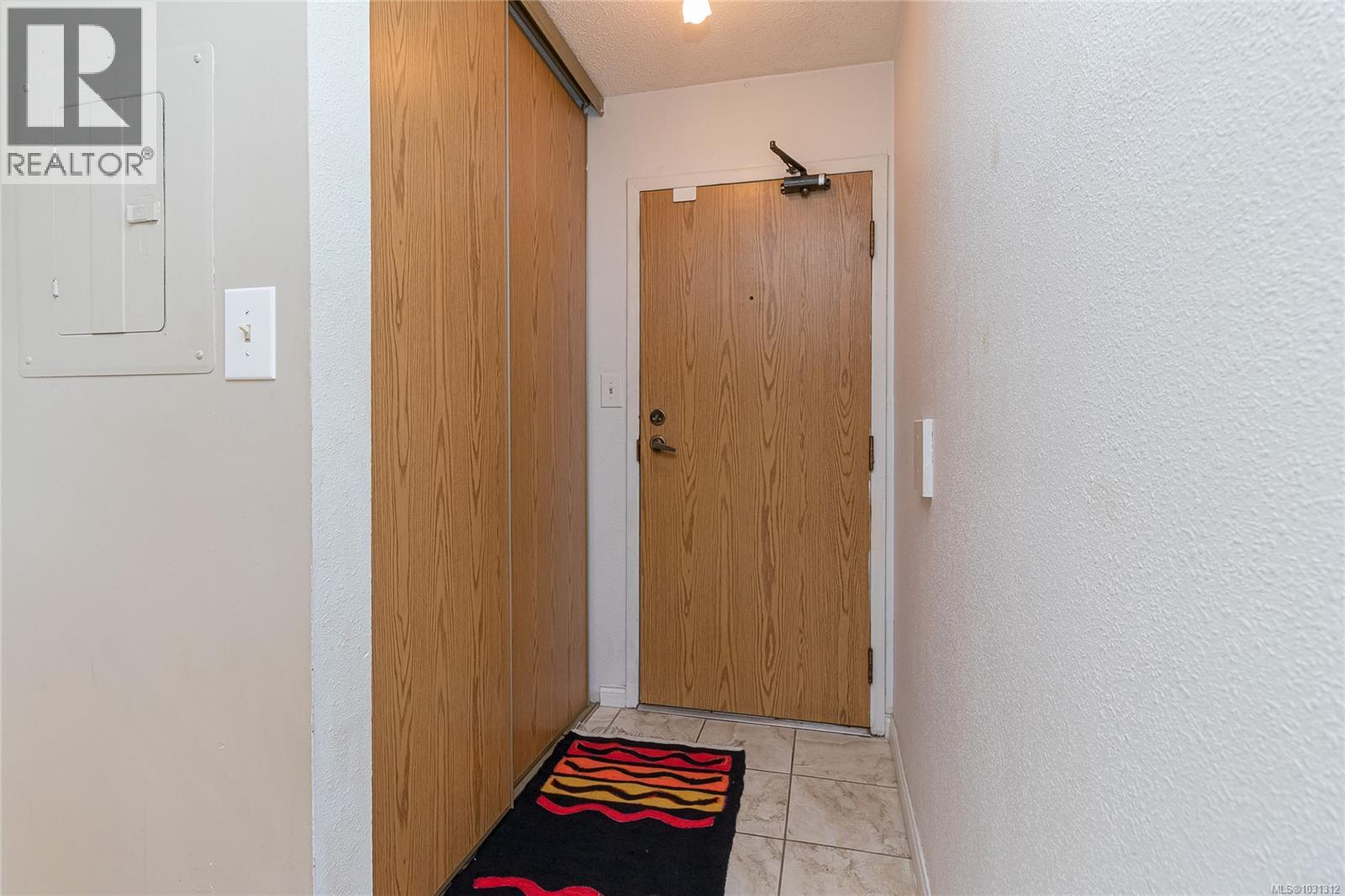 #1109 1630 QUADRA ST - Image 2