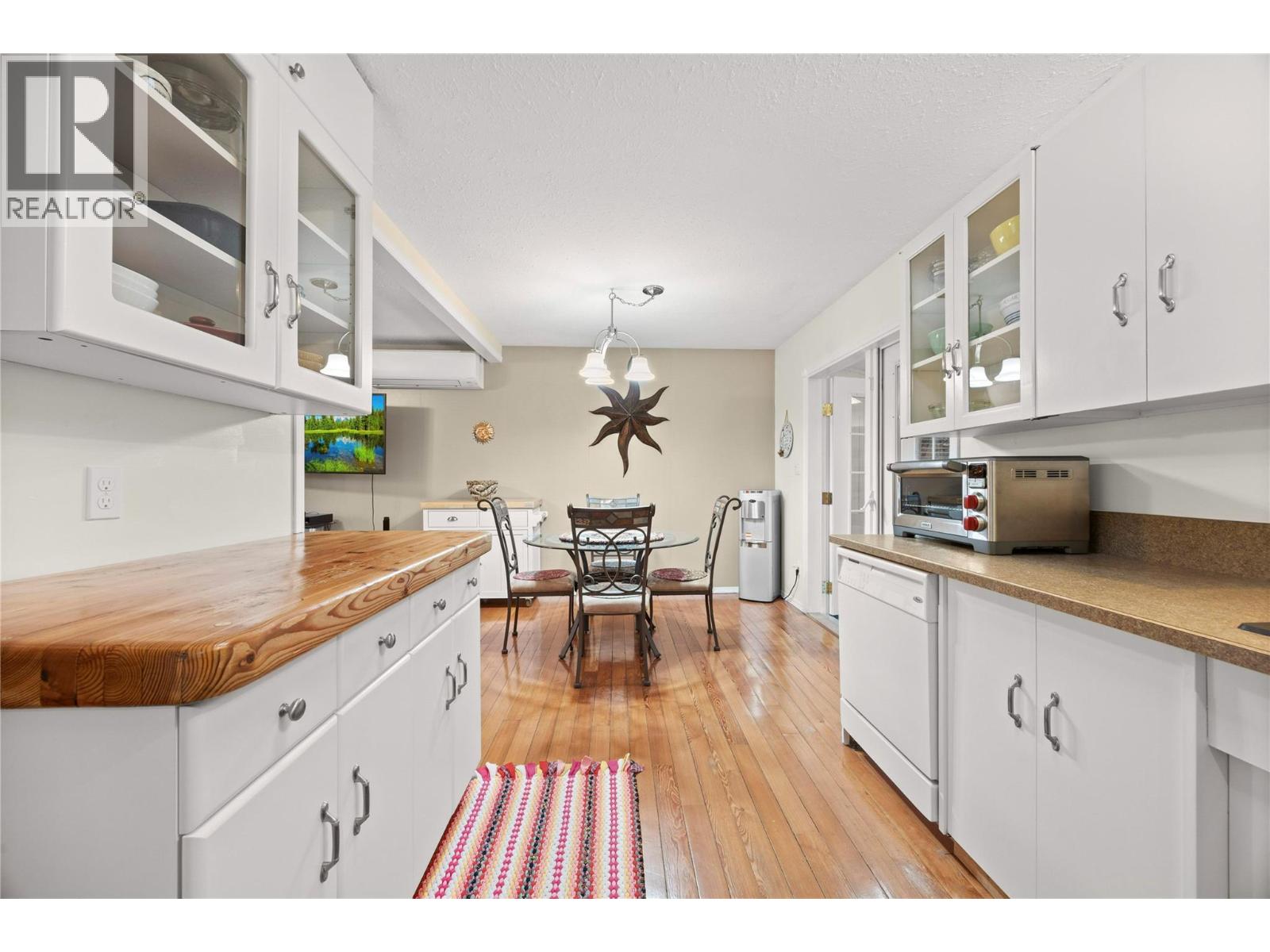 5882 Victoria Street, Peachland