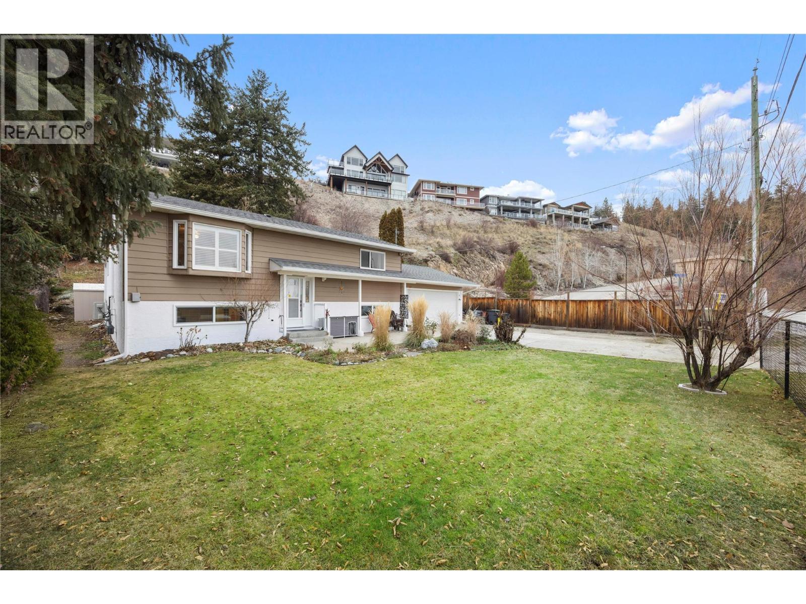 5882 Victoria Street, Peachland