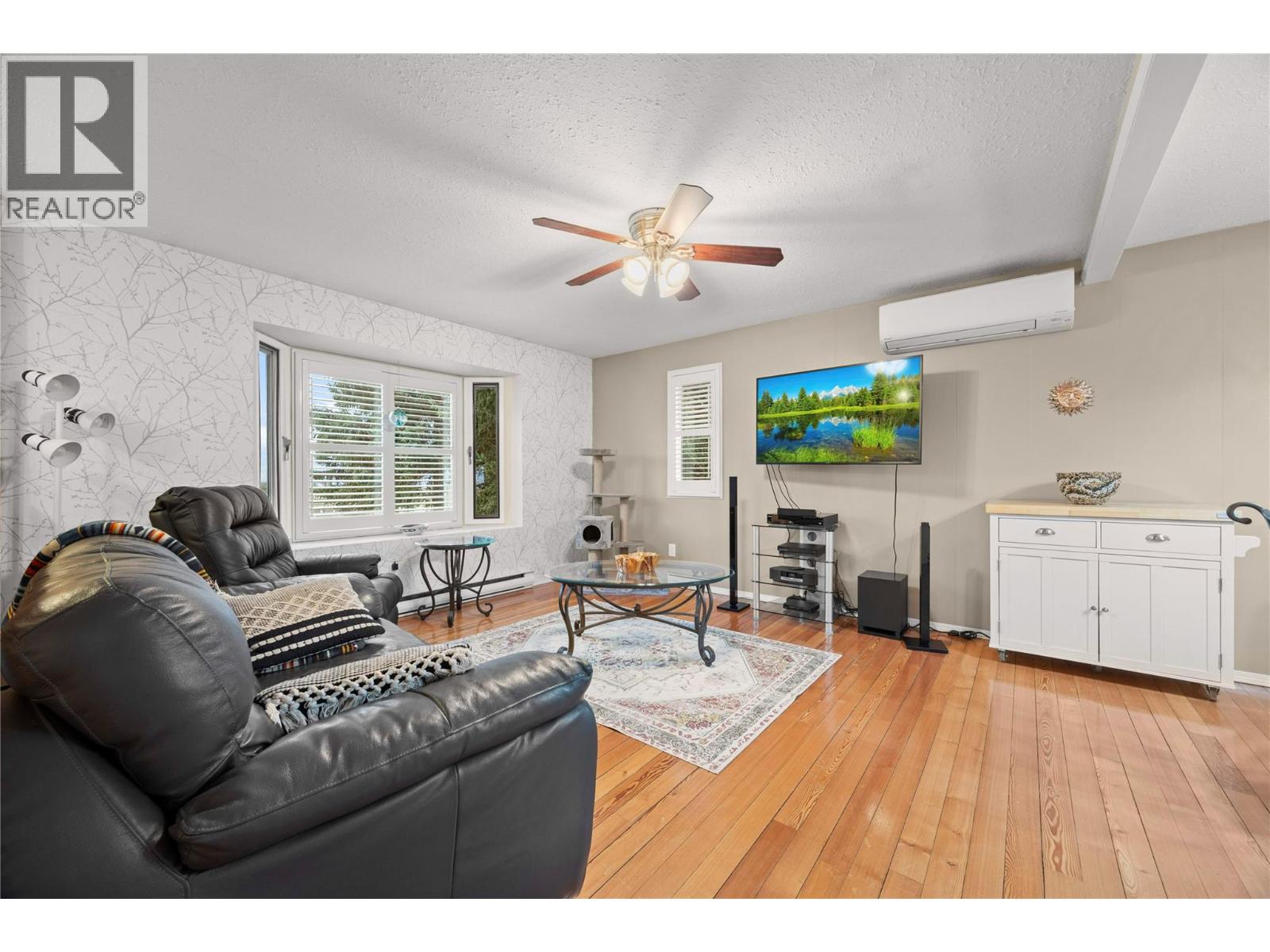 5882 Victoria Street, Peachland