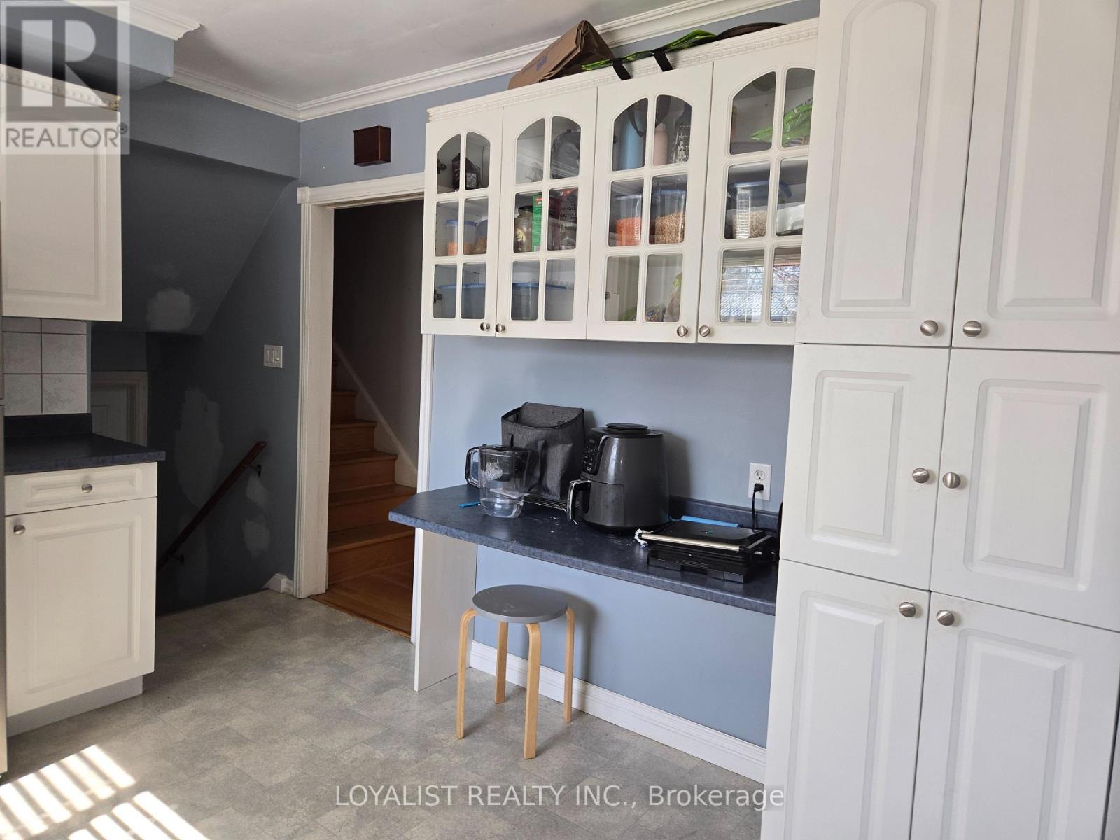 220 PARROTT DRIVE - 9