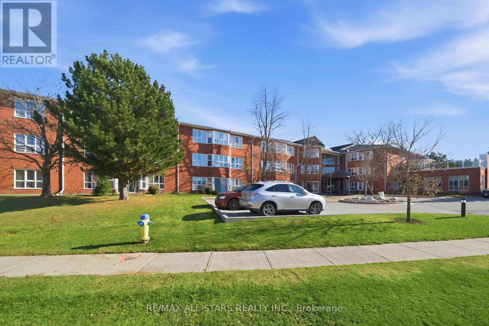 312 - 4 HERITAGE WAY — photo 40
