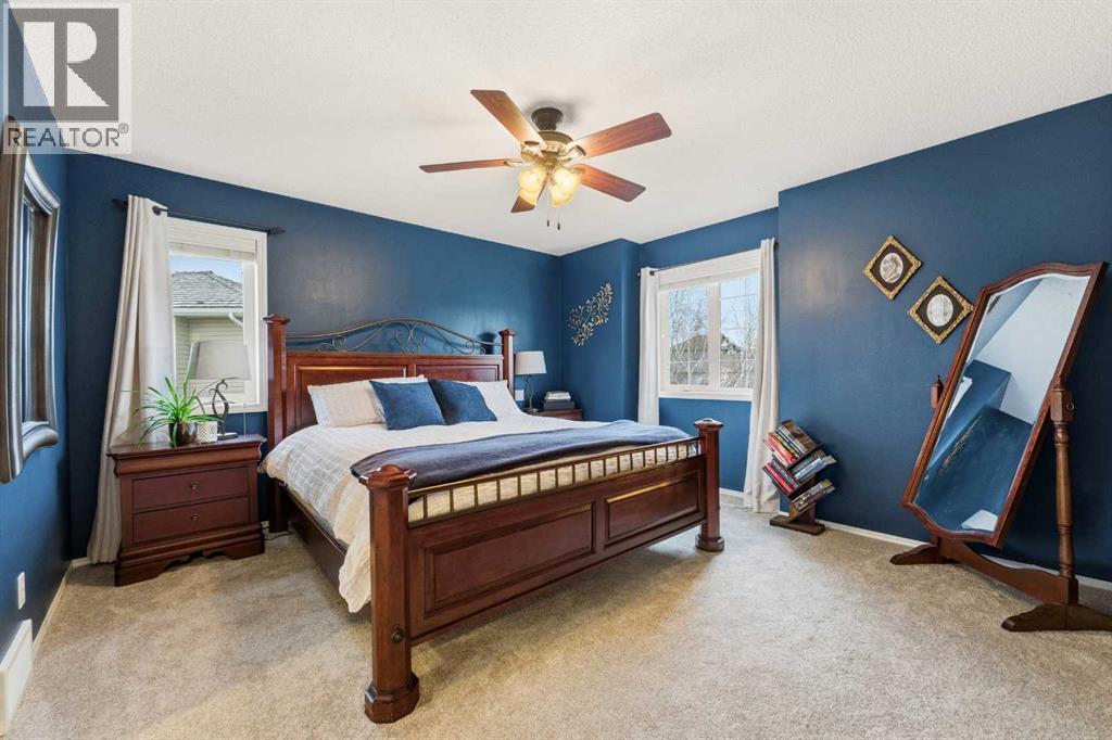 128 West Terrace Crescent, Cochrane