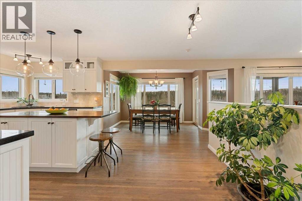 128 West Terrace Crescent, Cochrane