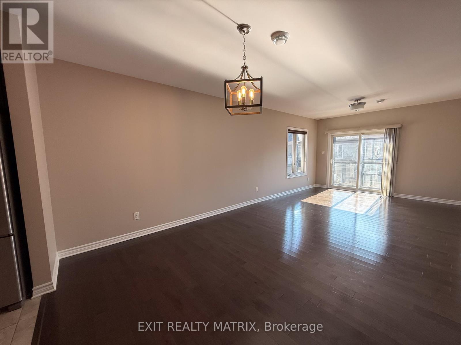 305 - 300 SOLSTICE CRESCENT — photo 12