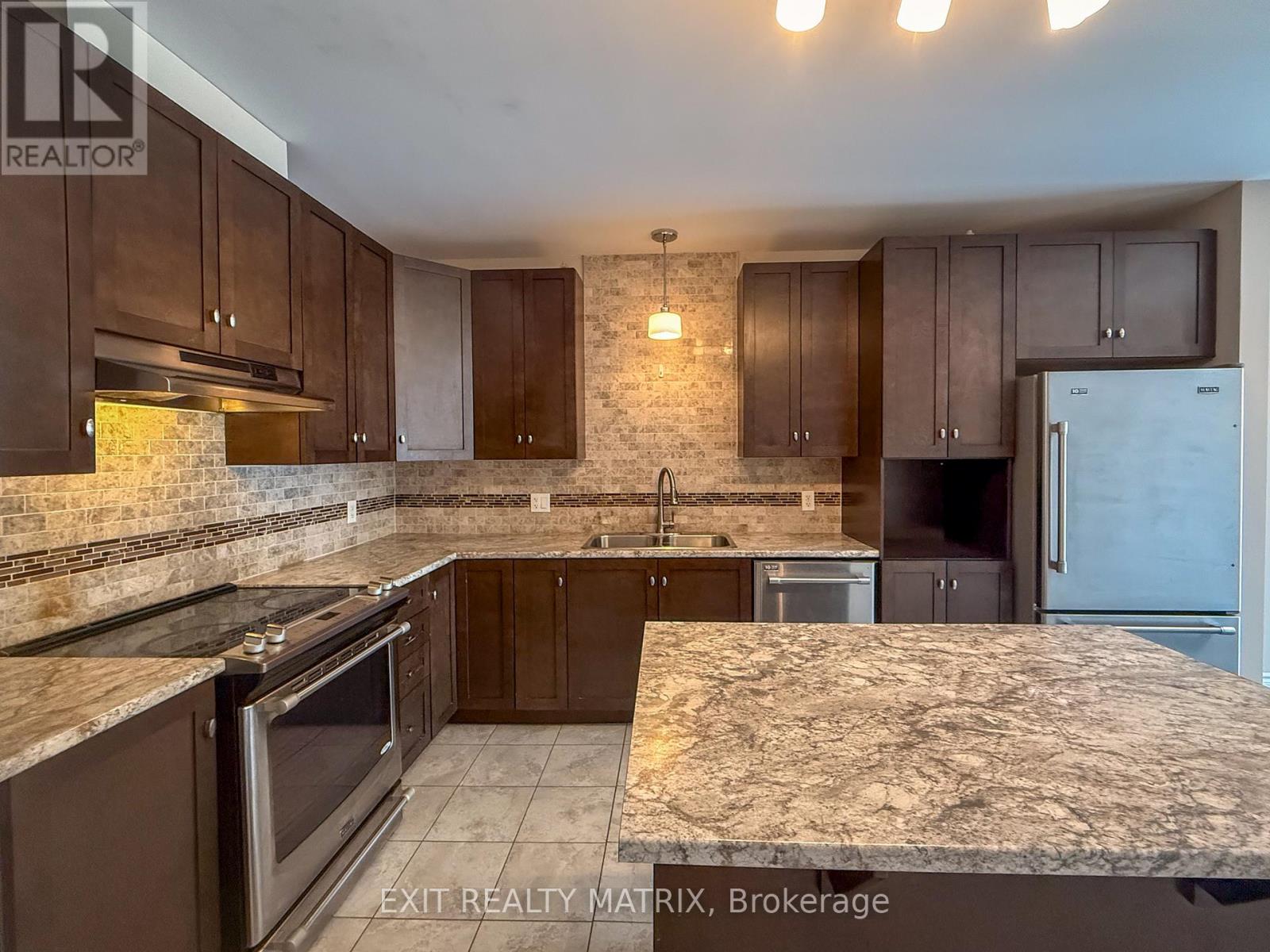 305 - 300 SOLSTICE CRESCENT — photo 9