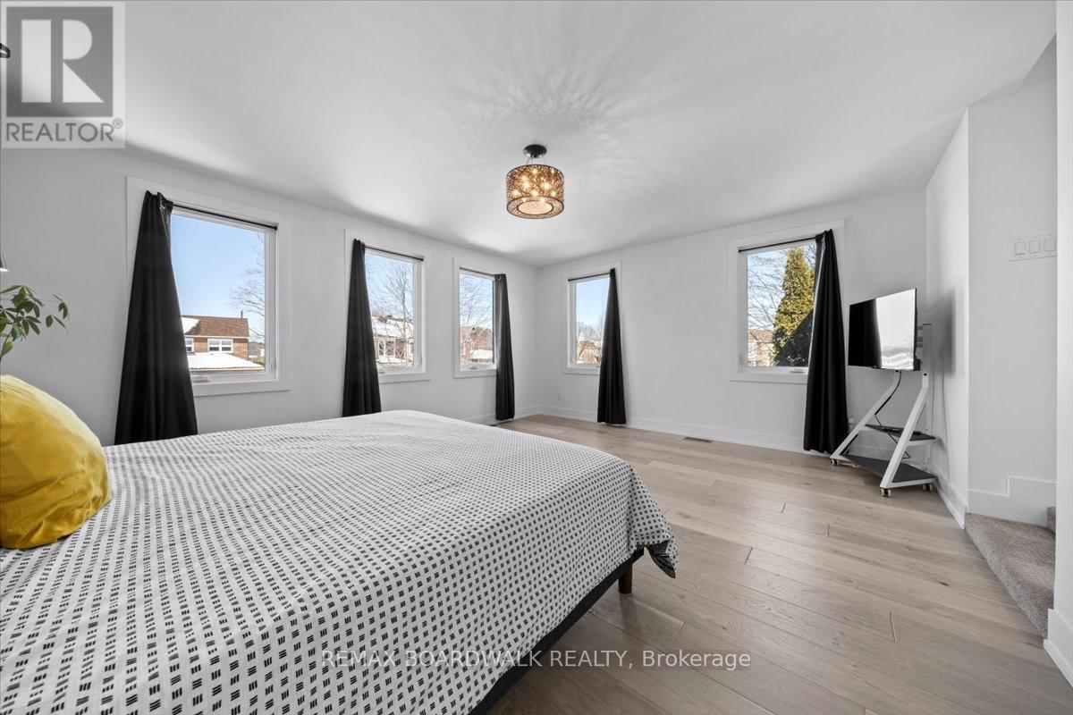 1535 KAMOURASKA CIRCLE — photo 33