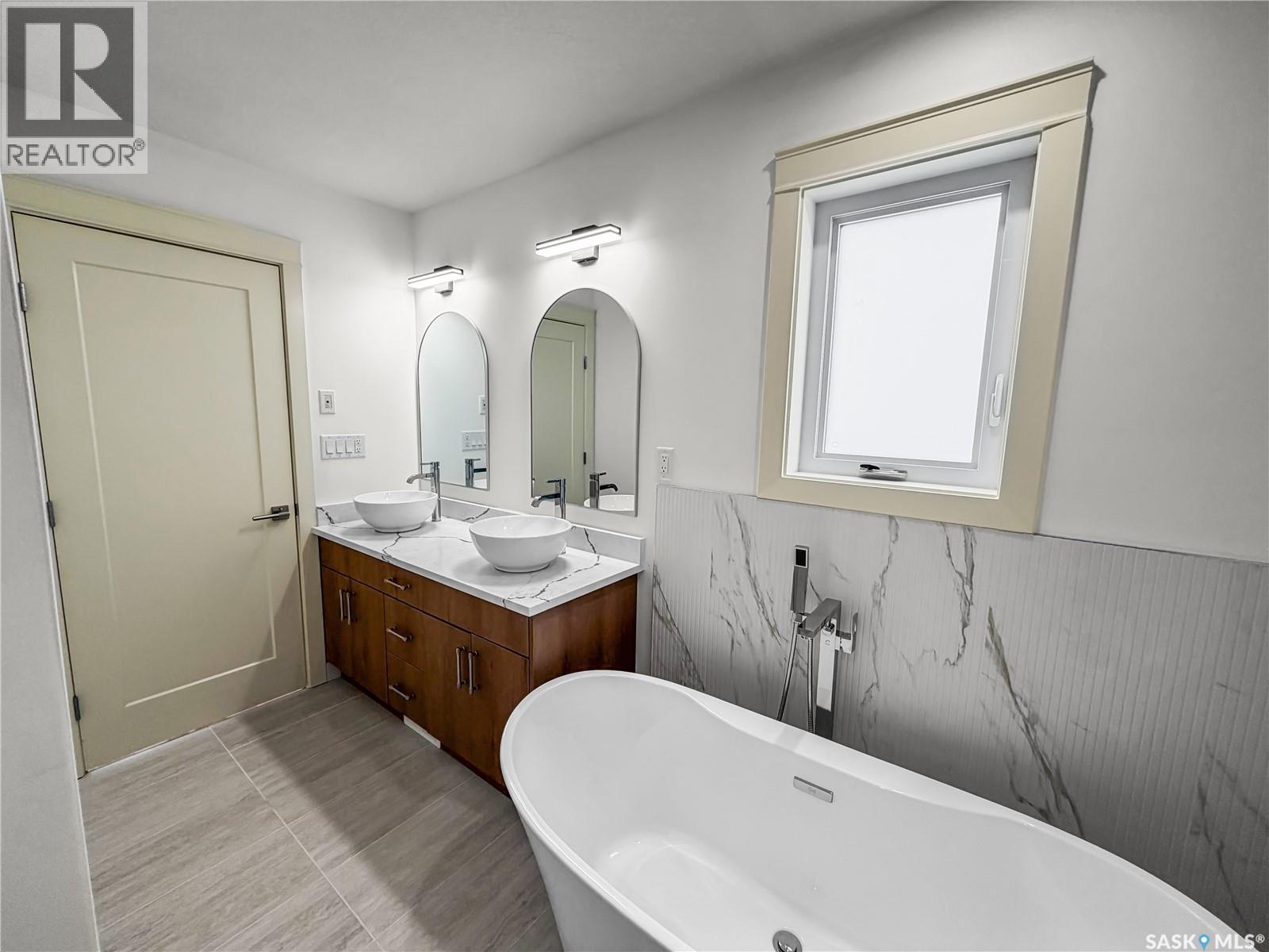 424 Empress STREET - 28