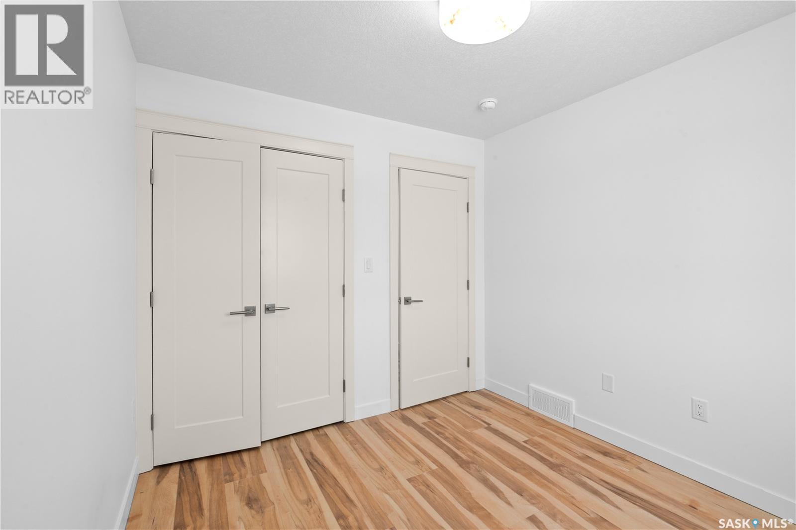 424 Empress STREET - 39