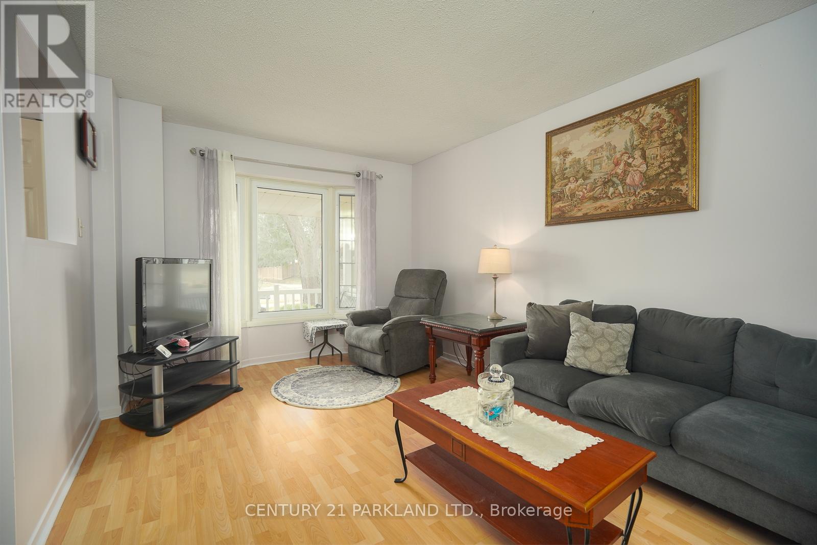 28 FAWCETT TRAIL - 4