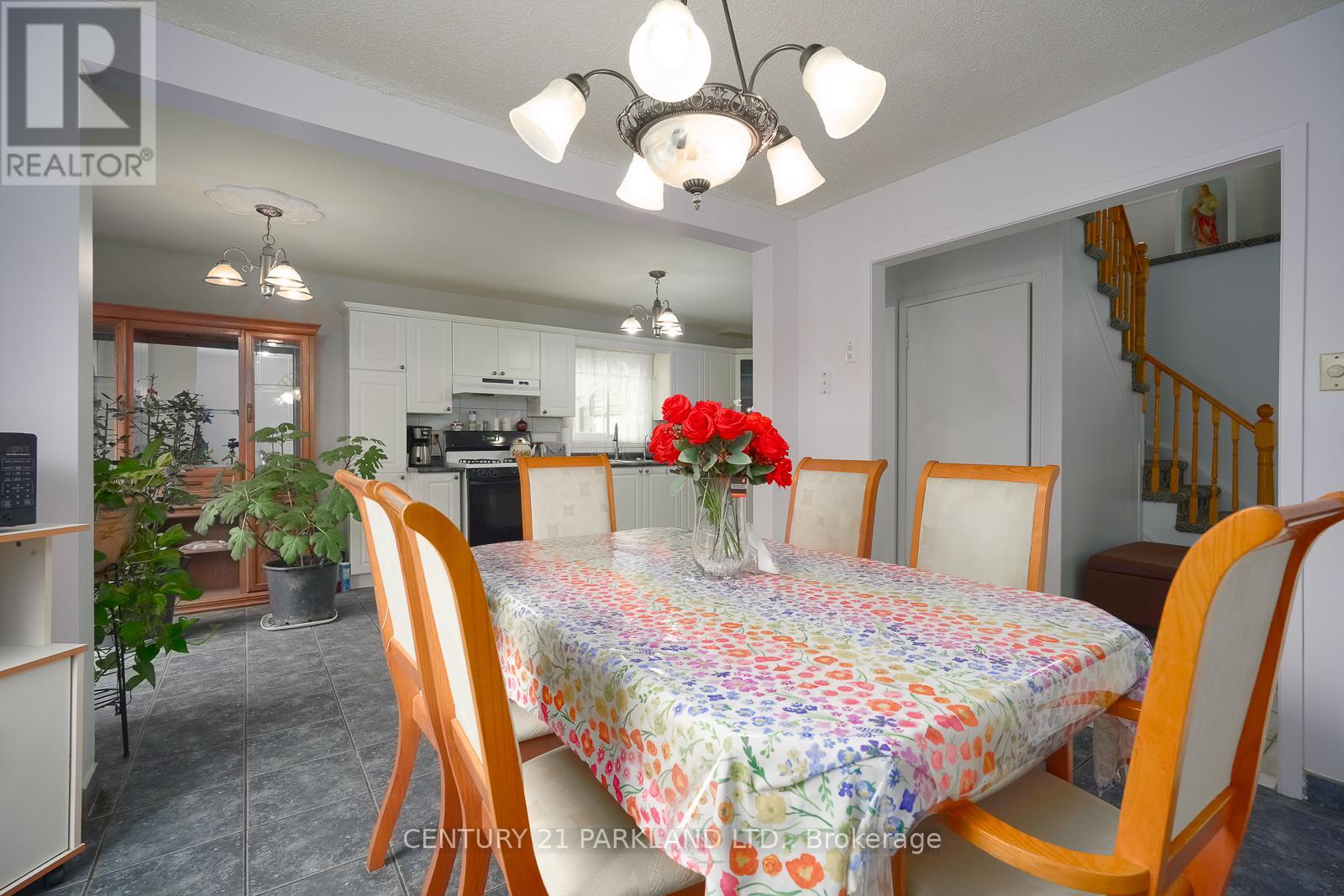 28 FAWCETT TRAIL - 7