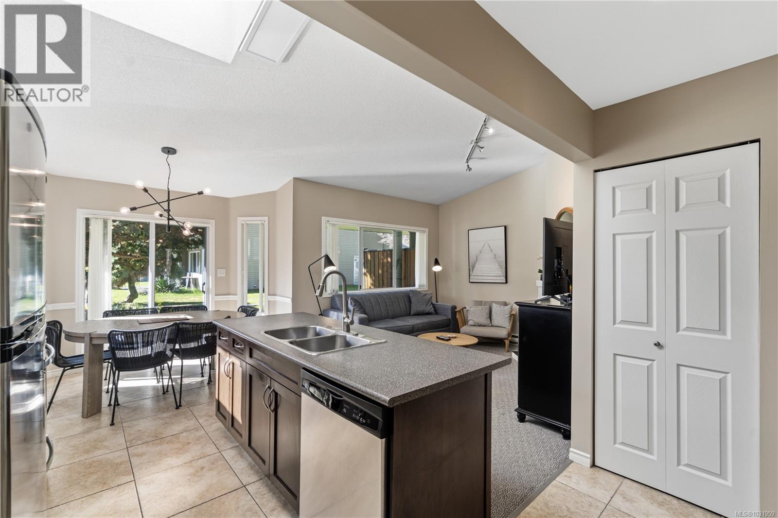 #24 1135 RESORT DR - 13