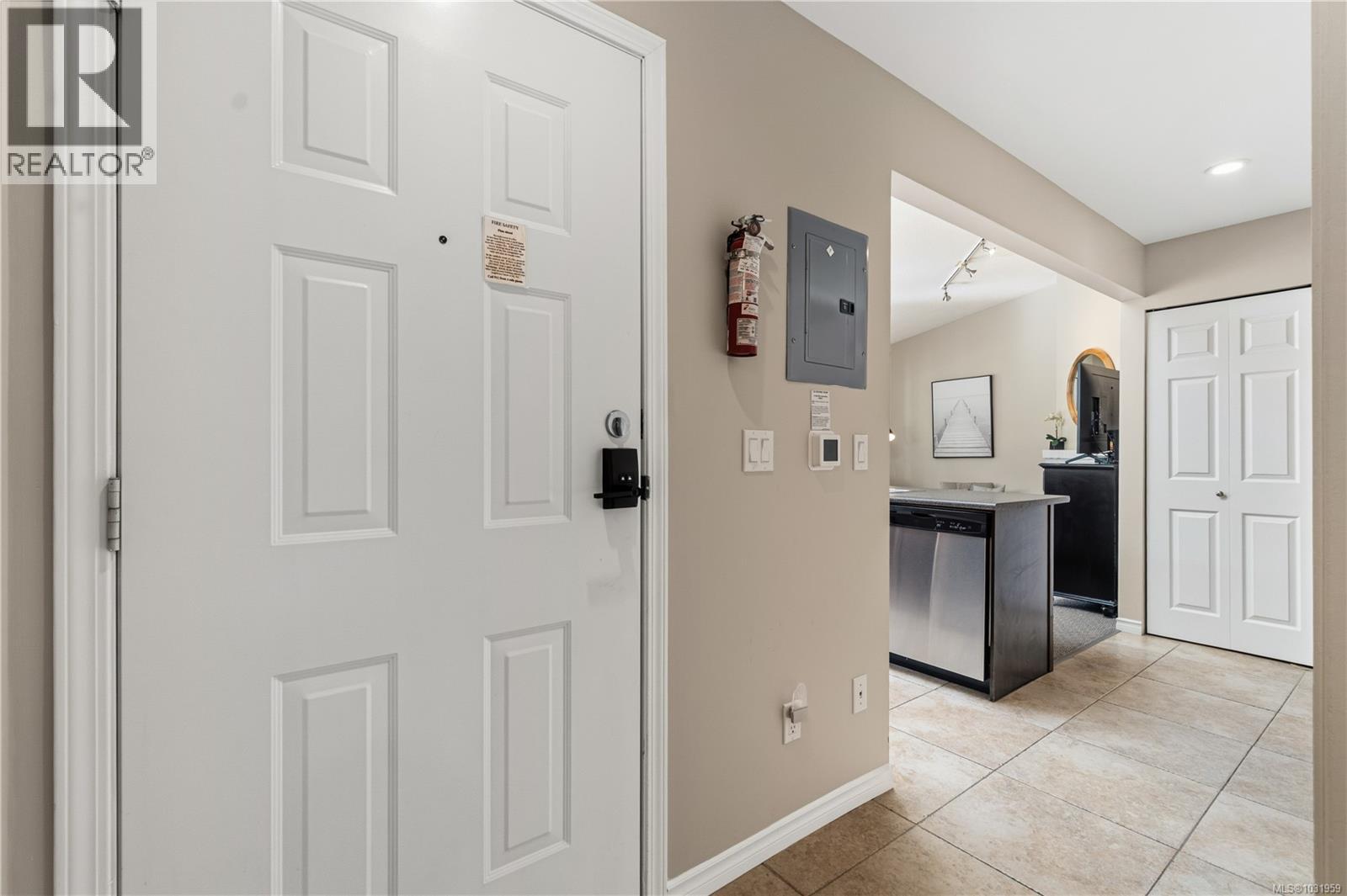 #24 1135 RESORT DR - Image 3