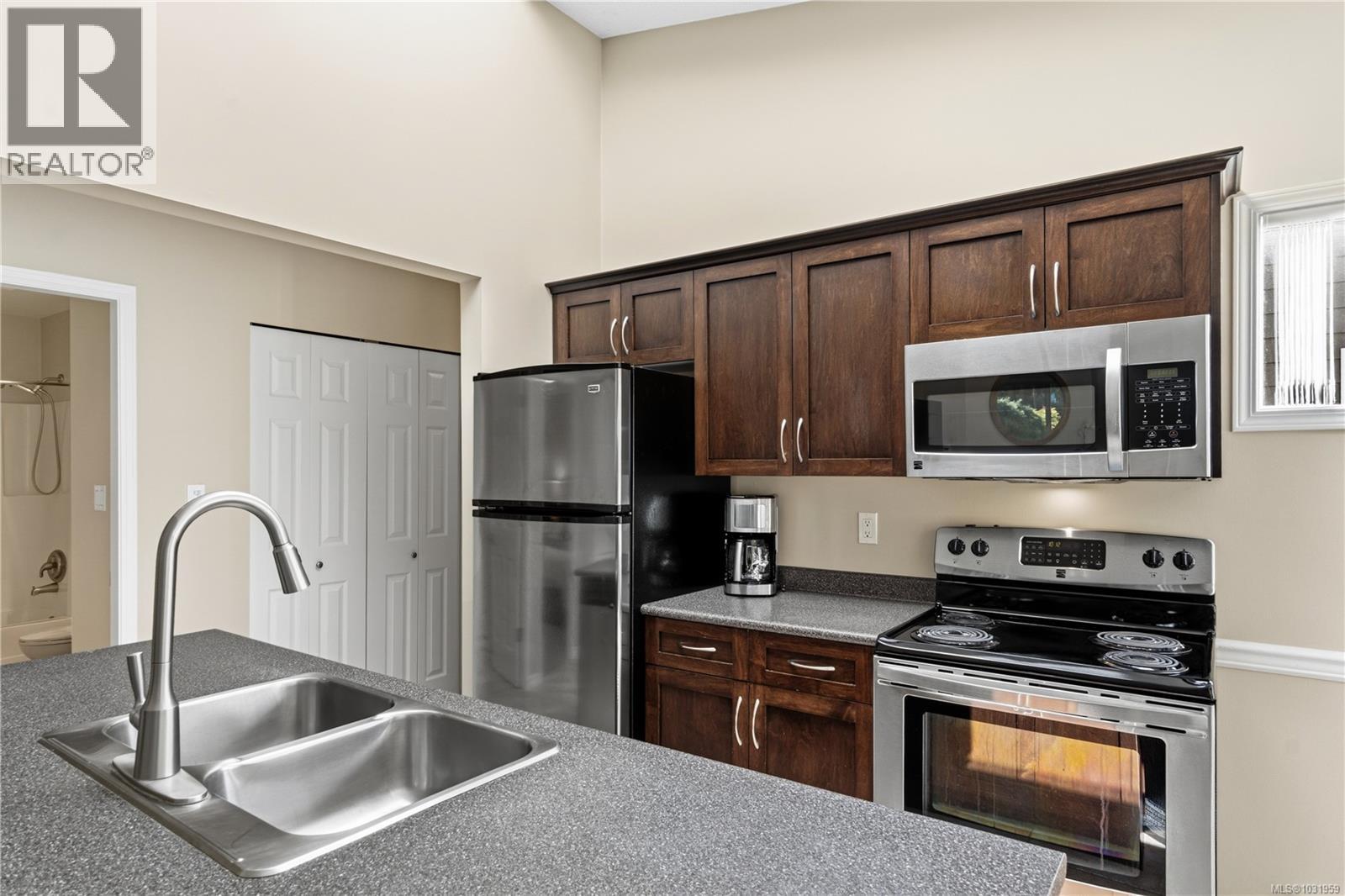 #24 1135 RESORT DR - 9