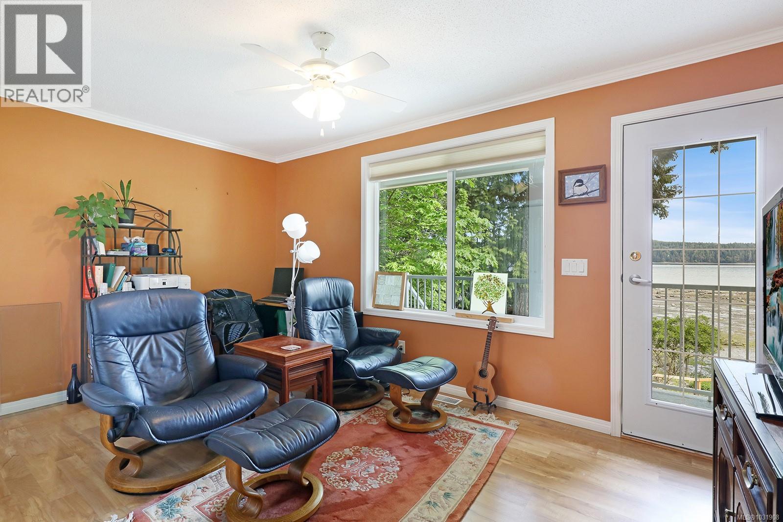 7820 SHIPS POINT RD - 25