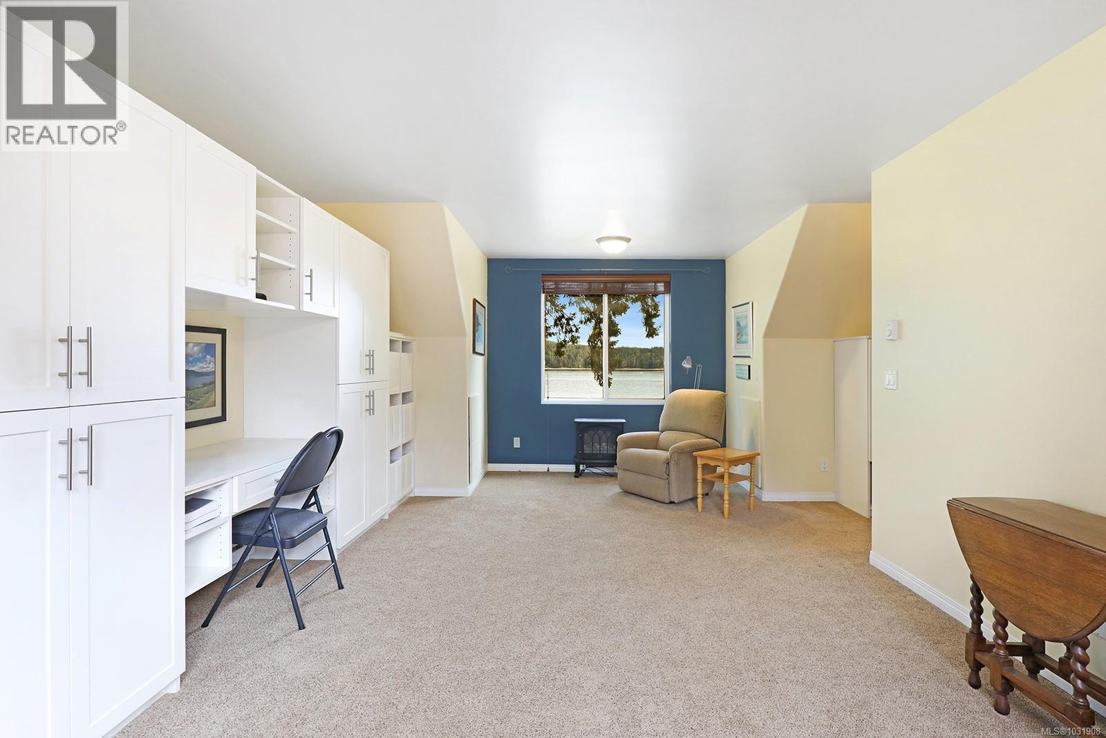 7820 SHIPS POINT RD - 40