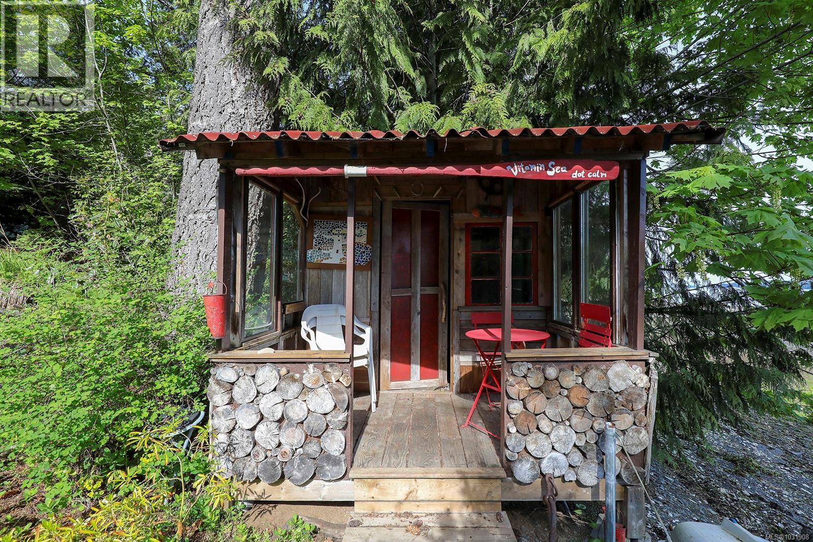 7820 SHIPS POINT RD - 60