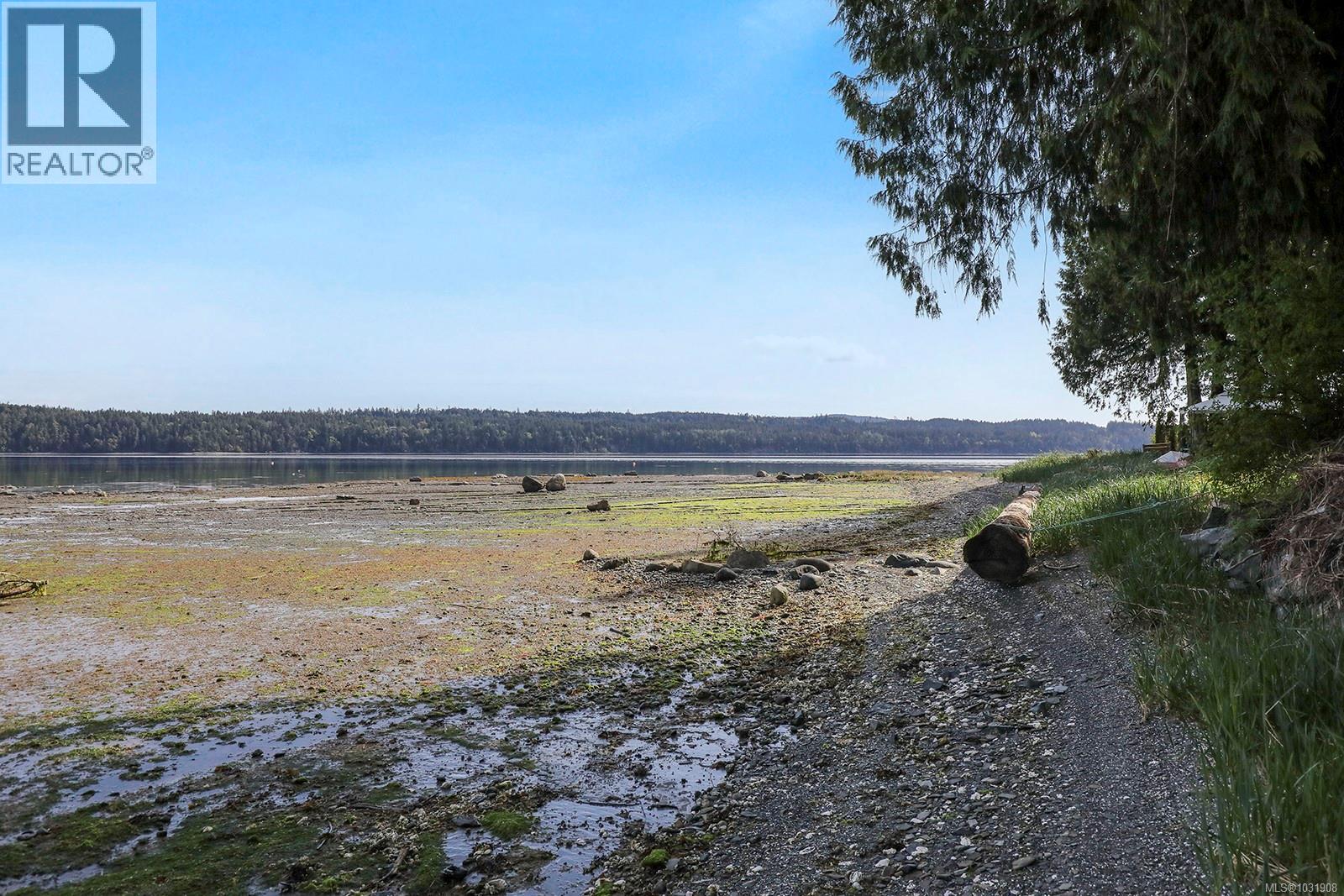 7820 SHIPS POINT RD - 61