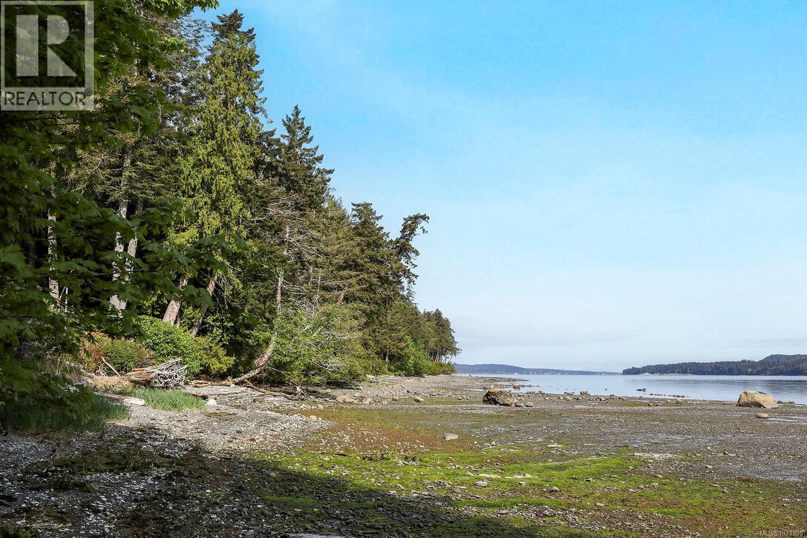 7820 SHIPS POINT RD - 62